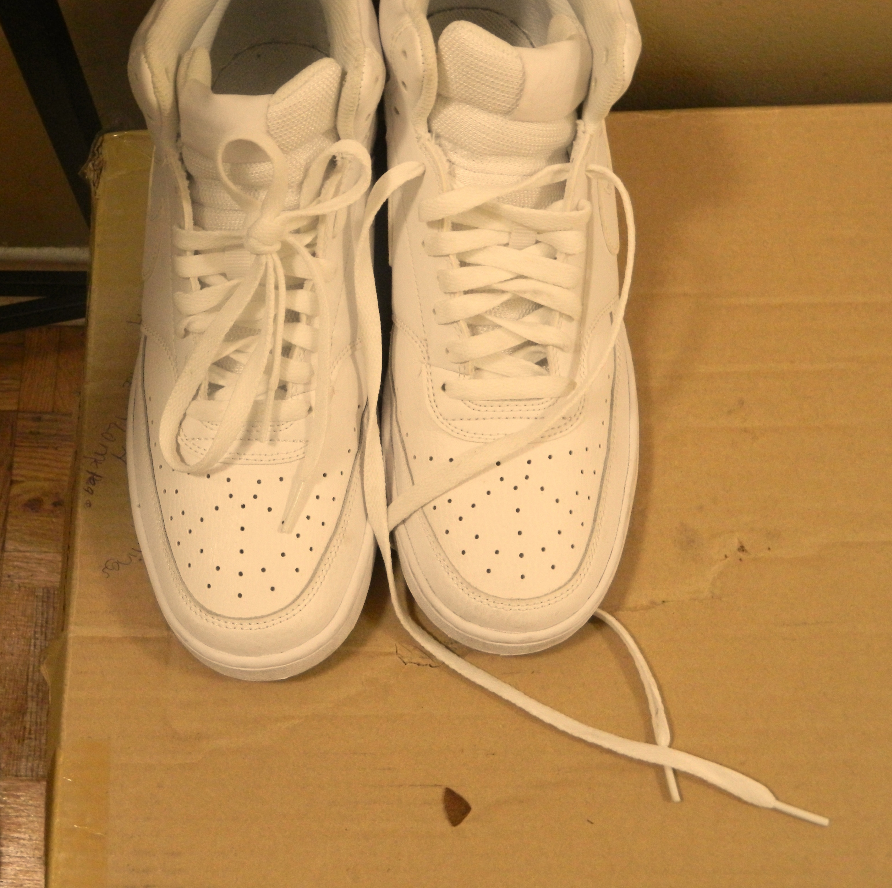 Used Classic Nike Air Force High Top Sneakers White