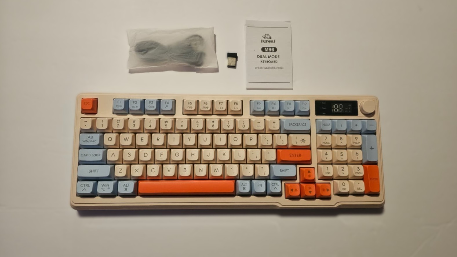 NEW FREEWOLF M96 Wireless Gaming Keyboard - photo 3