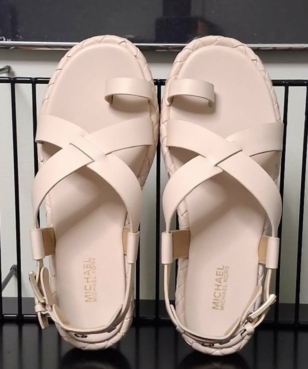 New Michael Kors Bernadette Leather Sandals Size 7M - photo 2