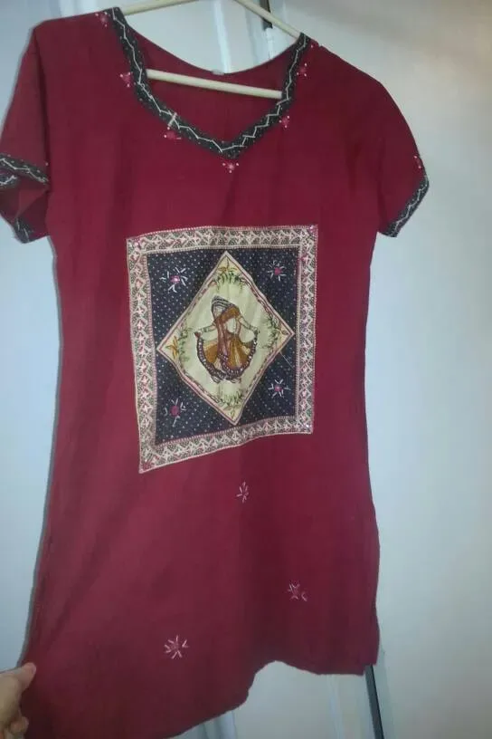 Great Red Indian Shirt /dress With Slitted Sides And Decal