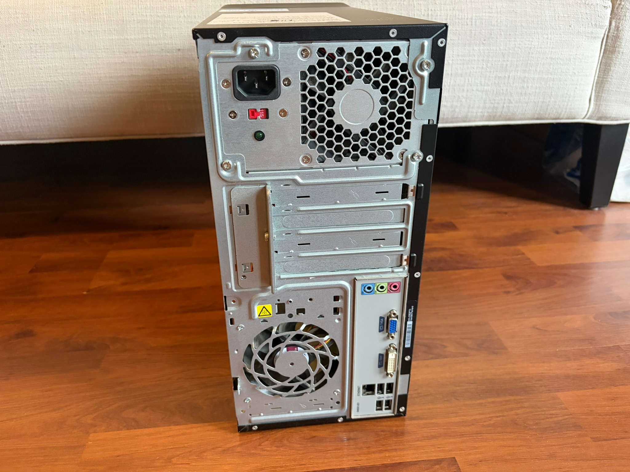Retro Gaming [i5-2400, 8GB DDR3, 120gb SSD] - Computer ONLY - photo 2