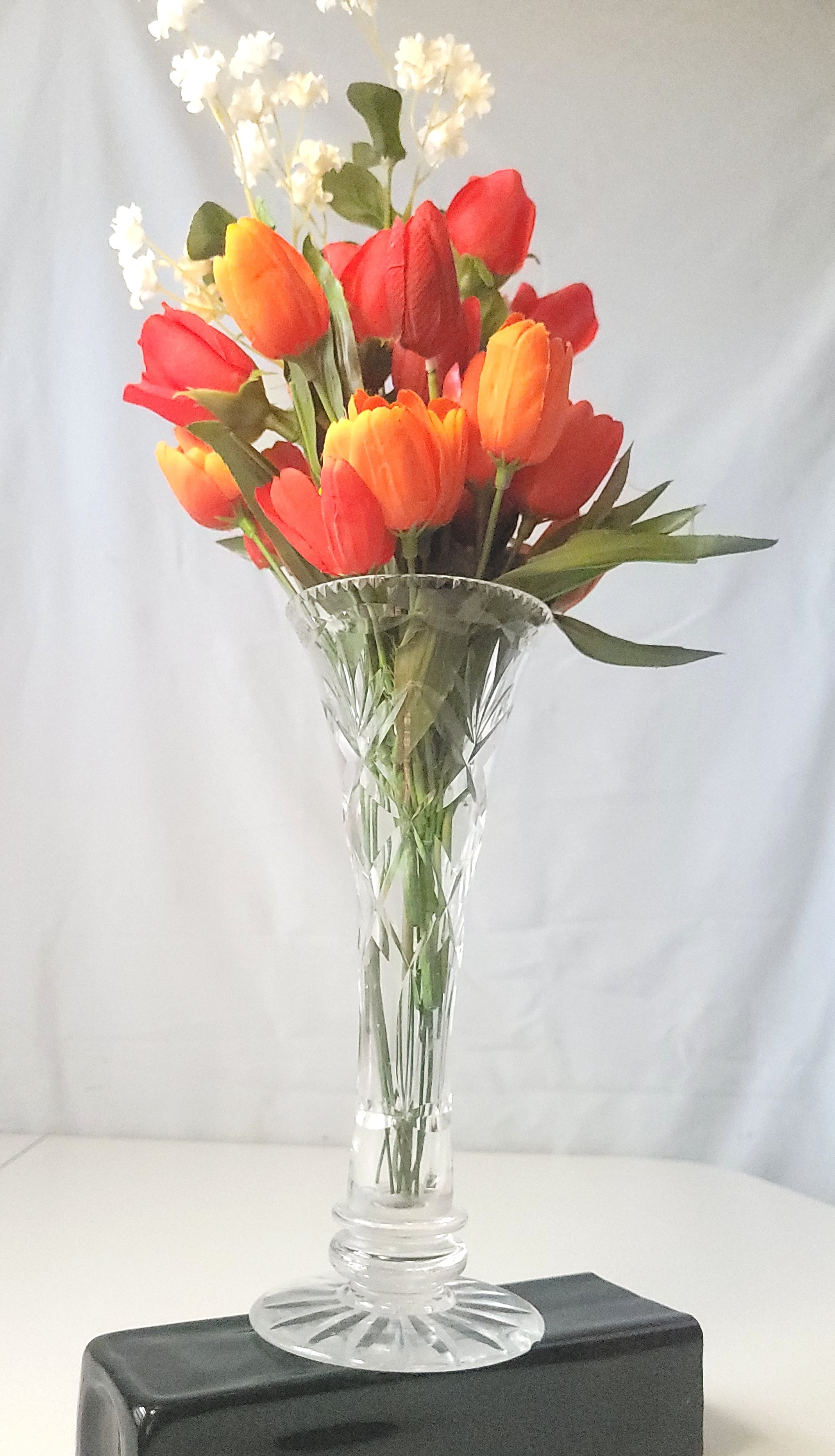 1980s Cut Crystal Trumpet Vase 9.75” Starburst Base Faux Flowers - photo 4
