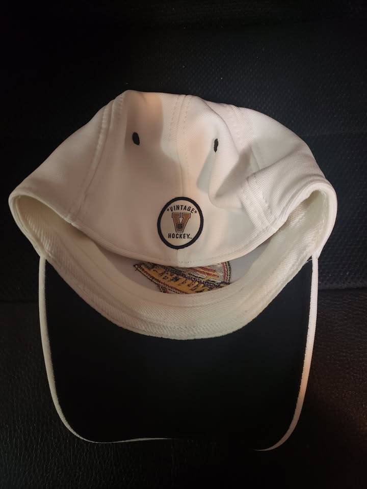 American Needle Vintage Hockey Canucks Hat. New old stock. S/M. - photo 4