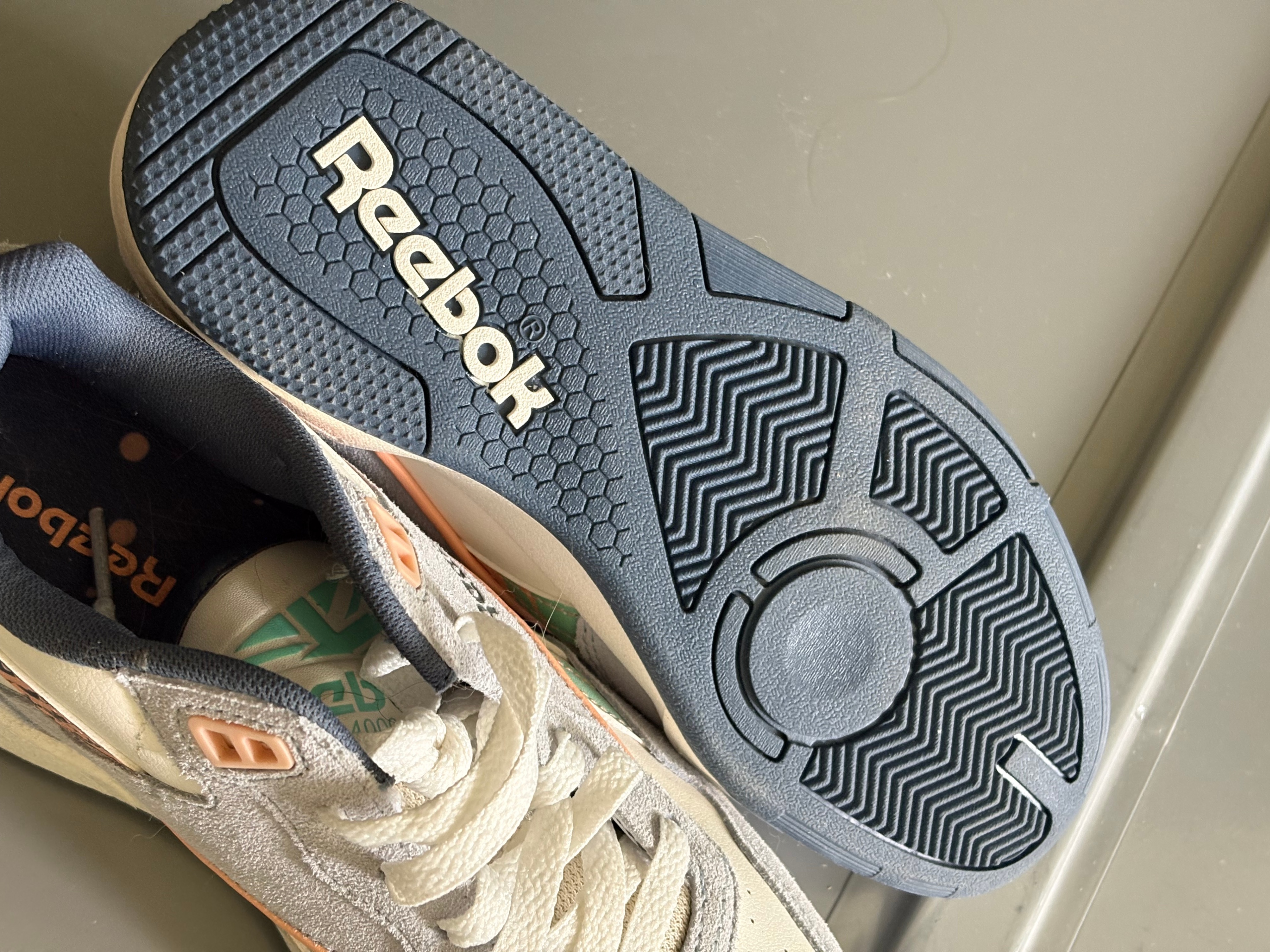 Reebok Sneakers – Grey/Cream – Kids Size US 4 (EUR 35) - photo 3