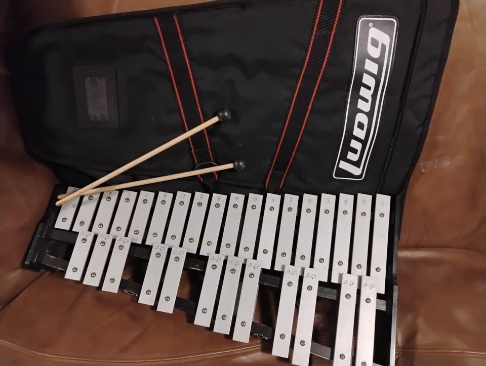 Ludwig 30 Key-Bells Percussion Kit with Case & Stand Accessories - photo 2