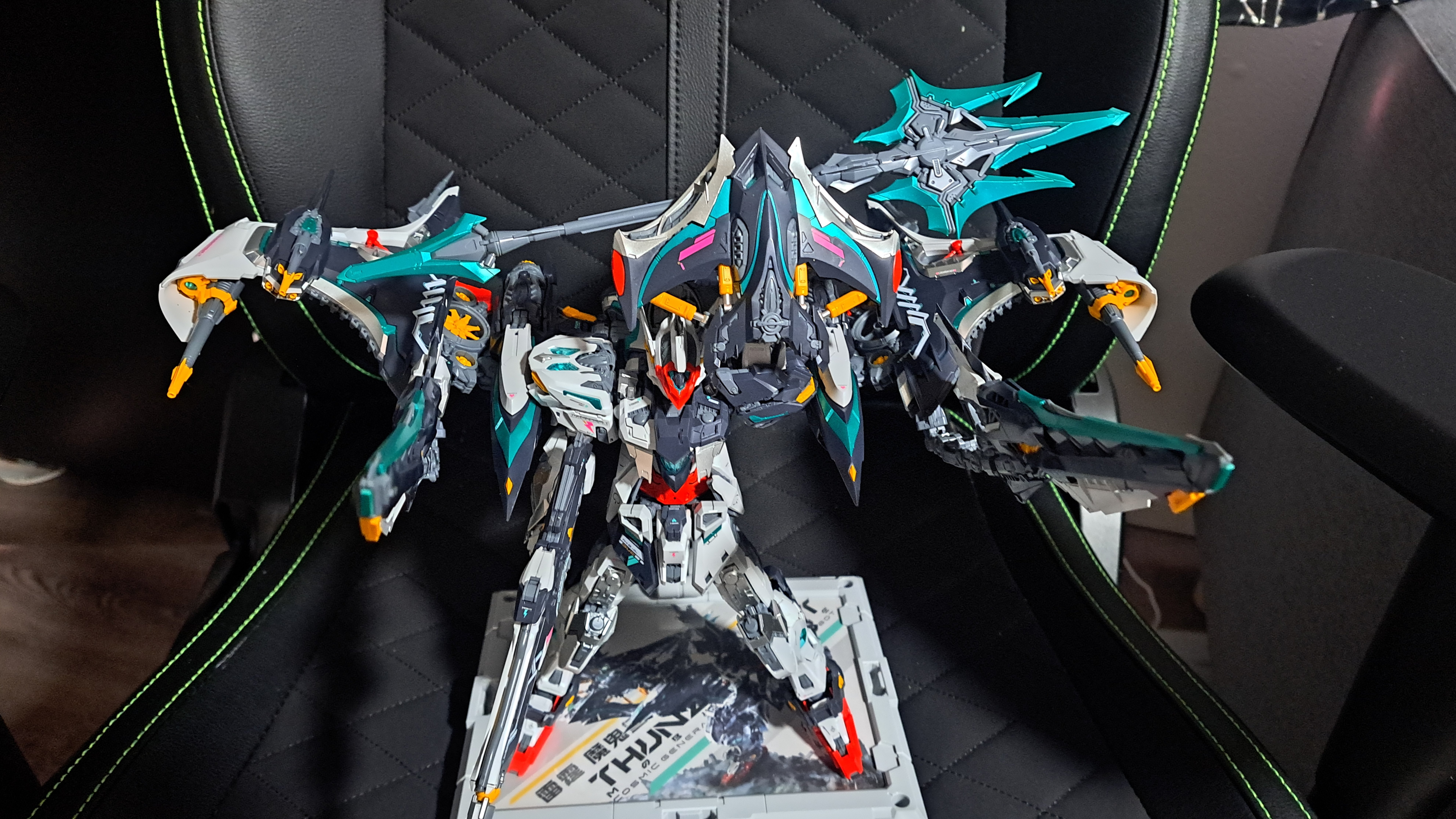 Thunderbolt V.2 model kit, gundam gunpla action figure - photo 2