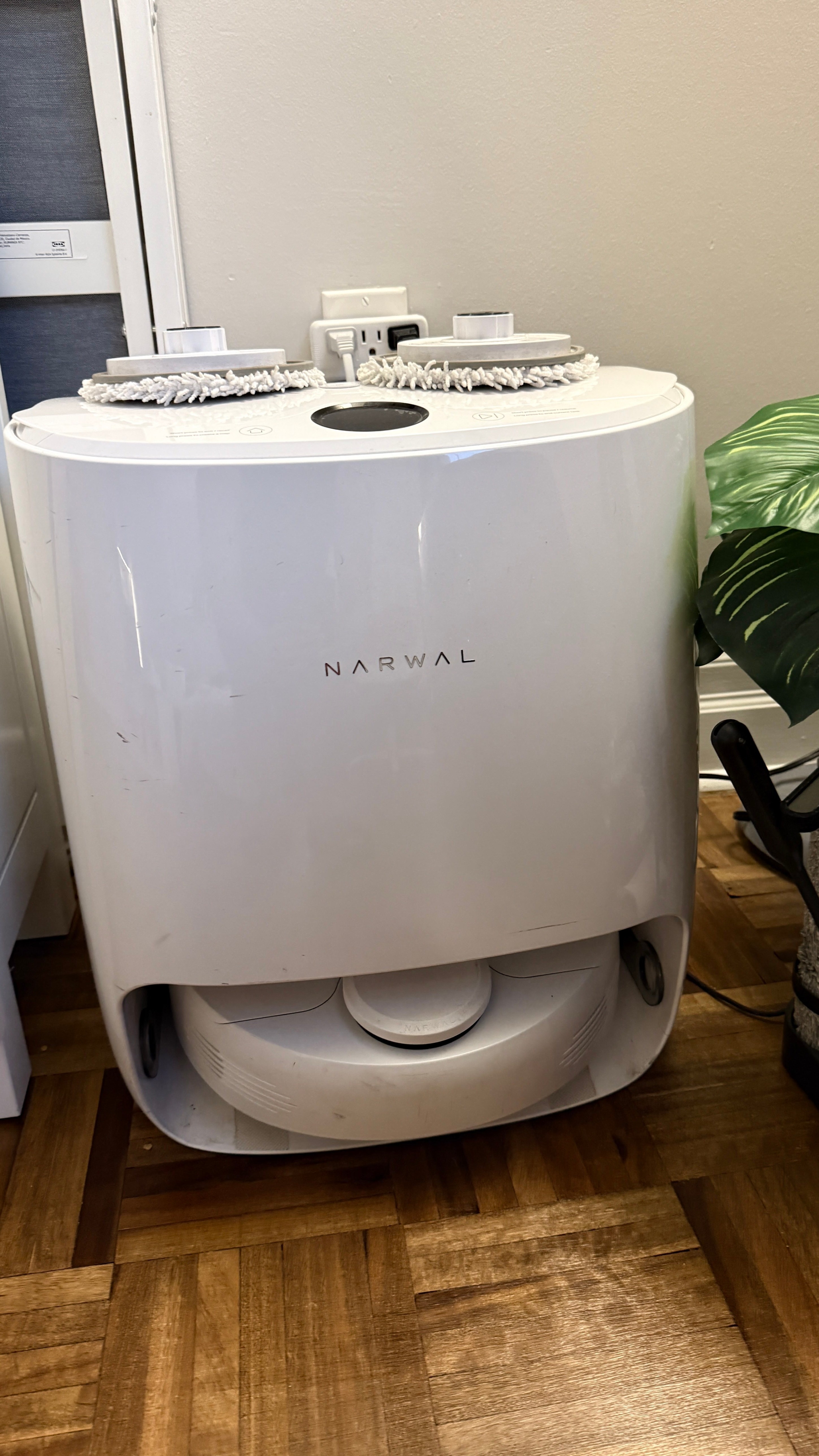 🤖 Narwal T10 Robot Vacuum & Mop + Self-Cleaning Dock