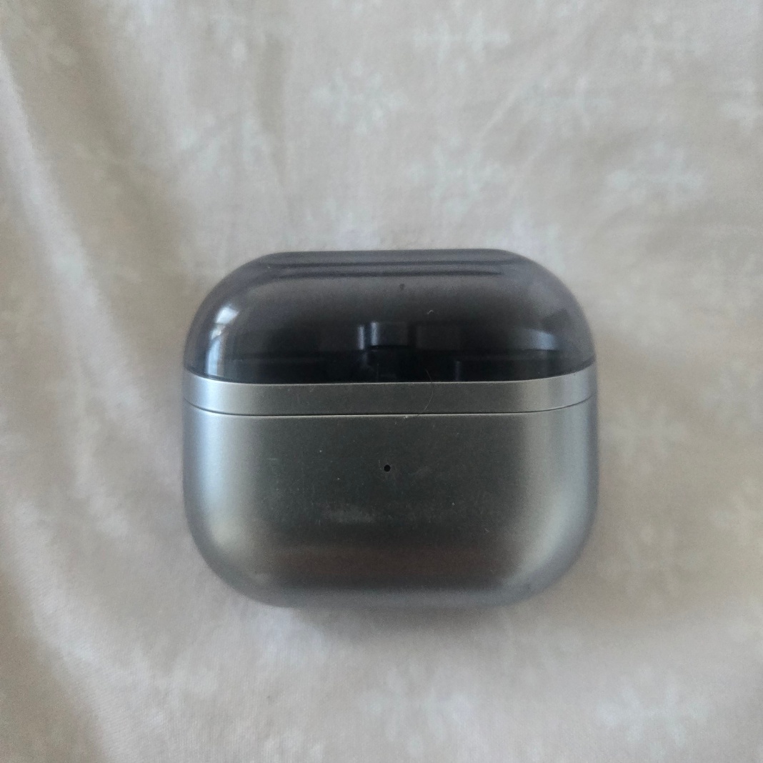 Samsung Galaxy Buds3 Pro – Right Earbud + Charging Case - photo 4
