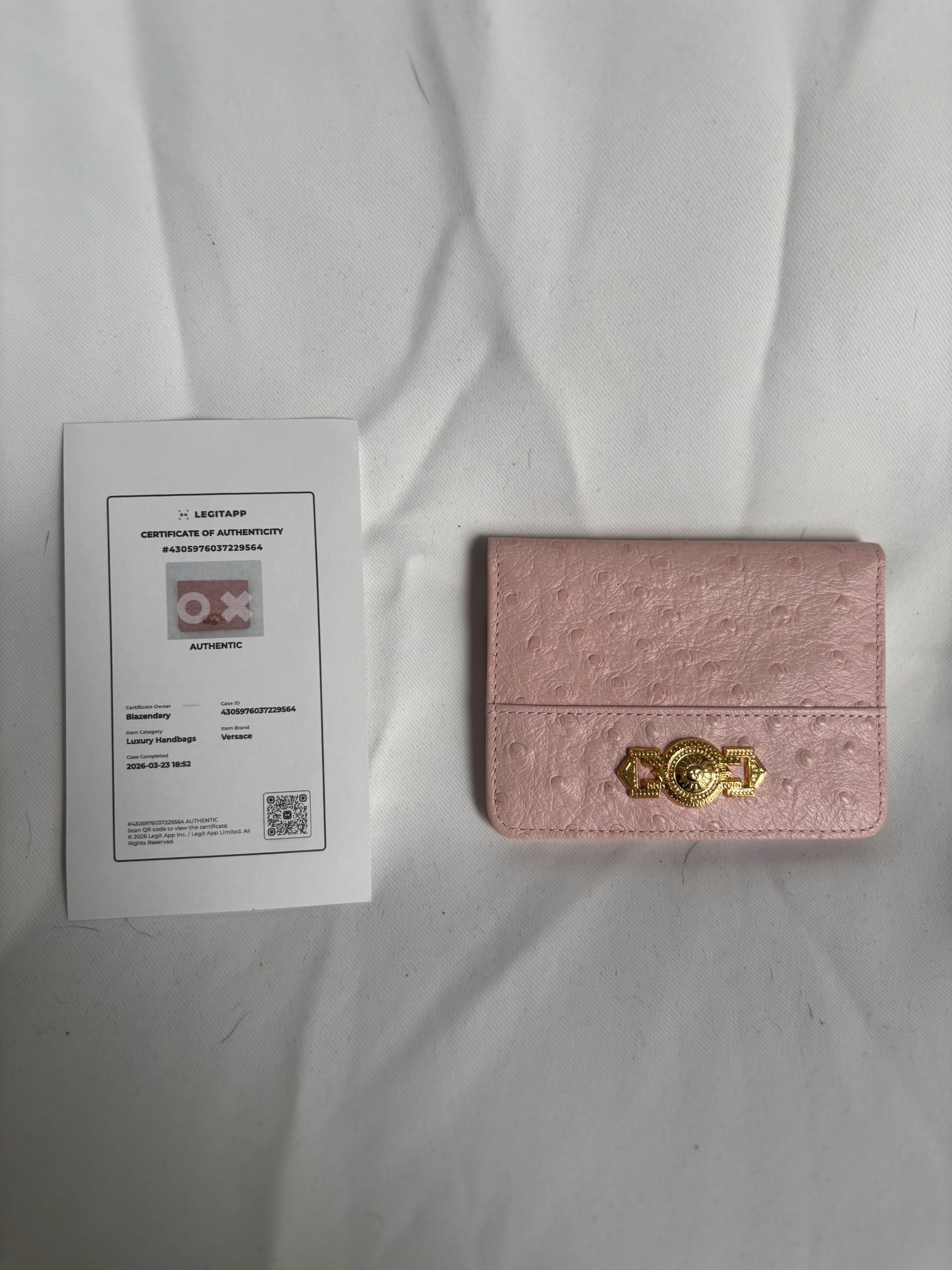 Versace Pink Ostrich Leather Sunburst Motif Bifold Hard Case - photo 5