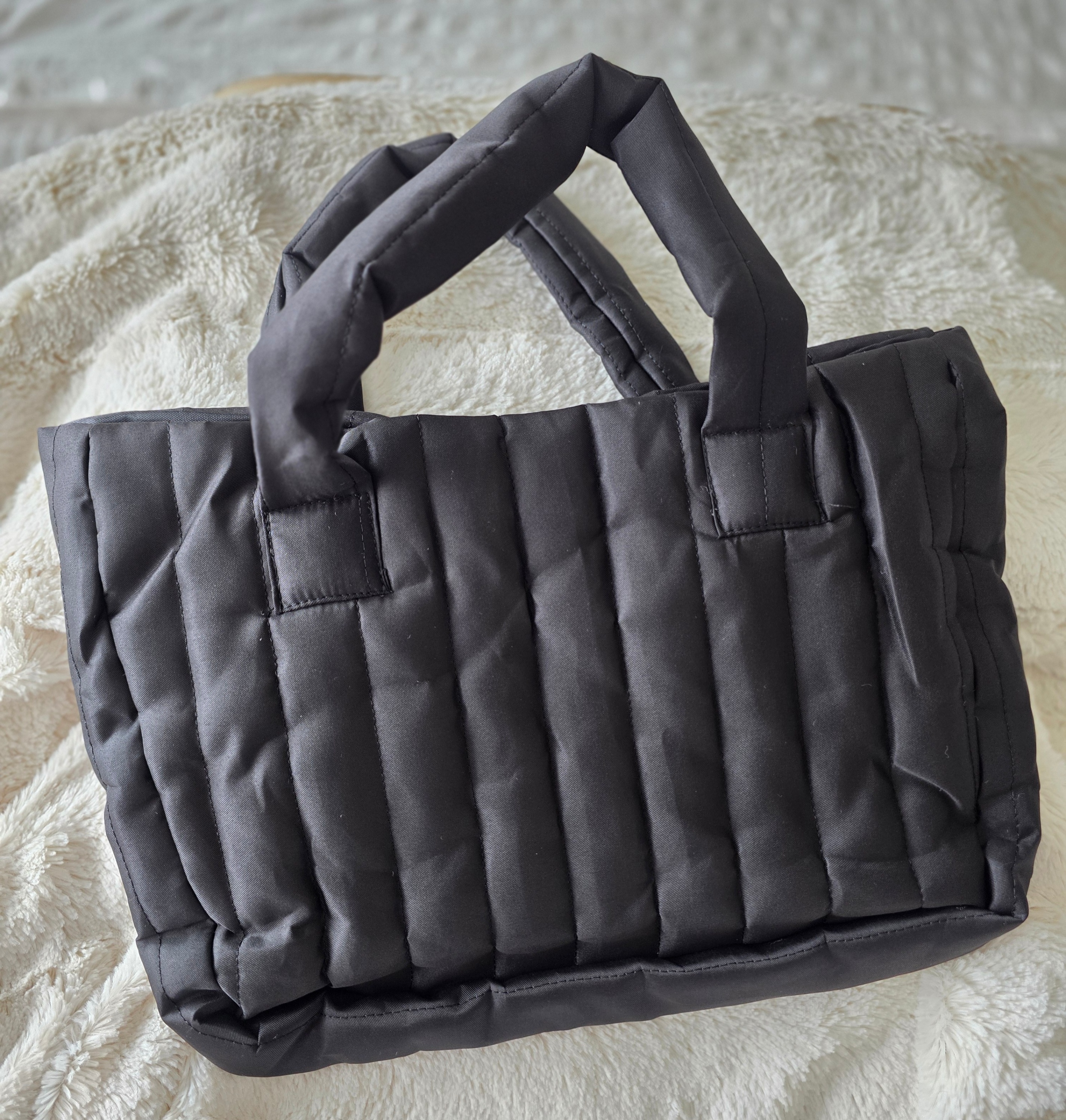 Small-"PUFFY" Black-Shoulder/Tote/Handbag with Snap-BRAND NEW - photo 3