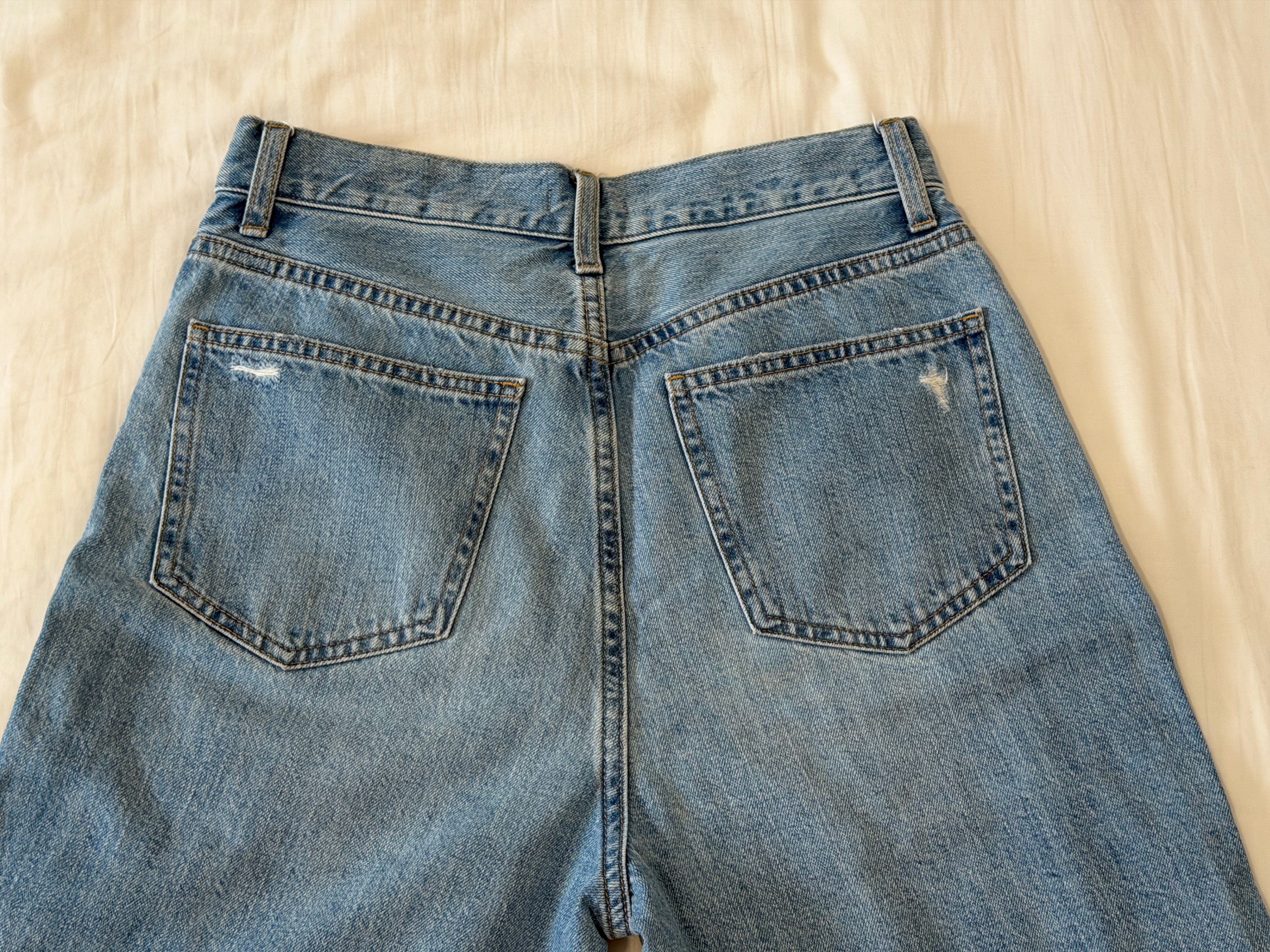 UNIQLO Women’s Light Wash Ripped Jeans – Size 26 - photo 4