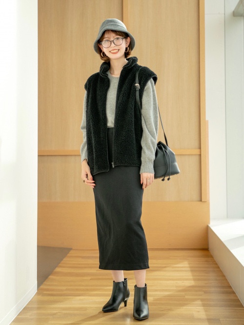 UNIQLO Fluffy Fleece Vest – Black – Size M