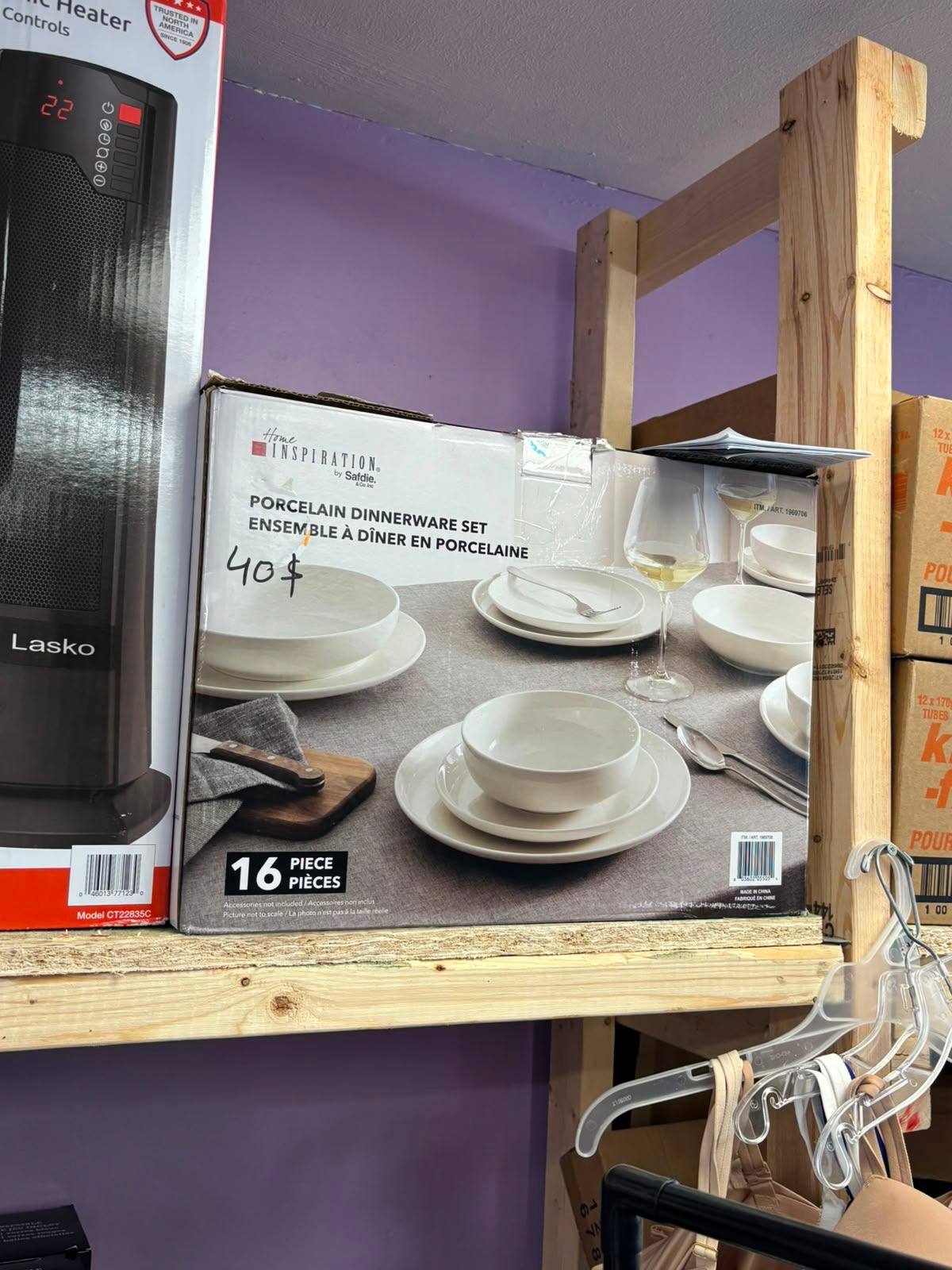 Safdie & Co. 16-Piece Porcelain Dinnerware Set - Service for 4