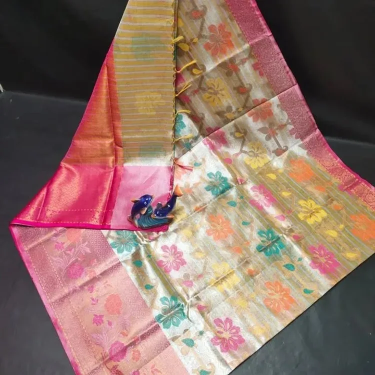 Floral Print Saree with Pink Border - photo 2