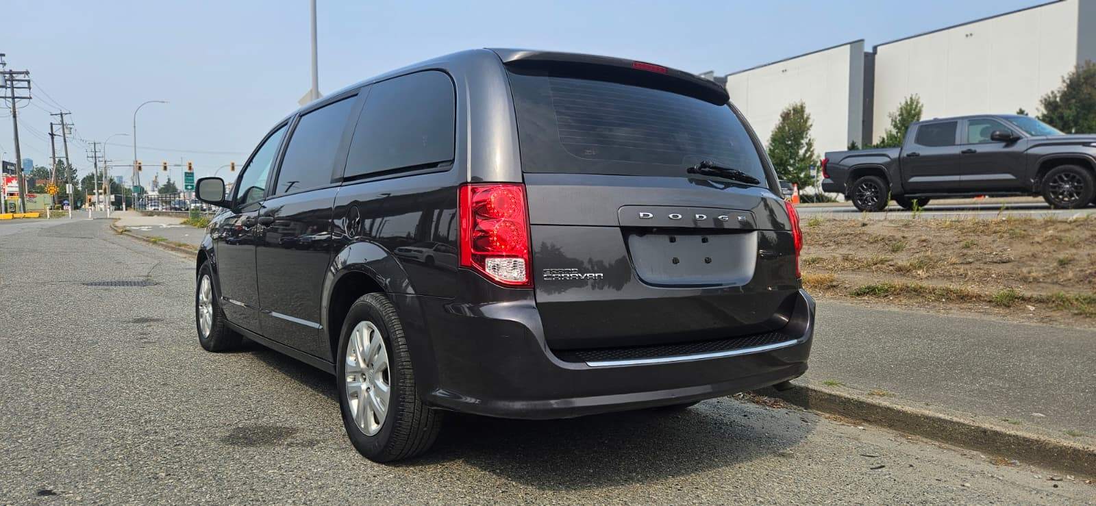 2019 Dodge Caravan Stow N Go - photo 2