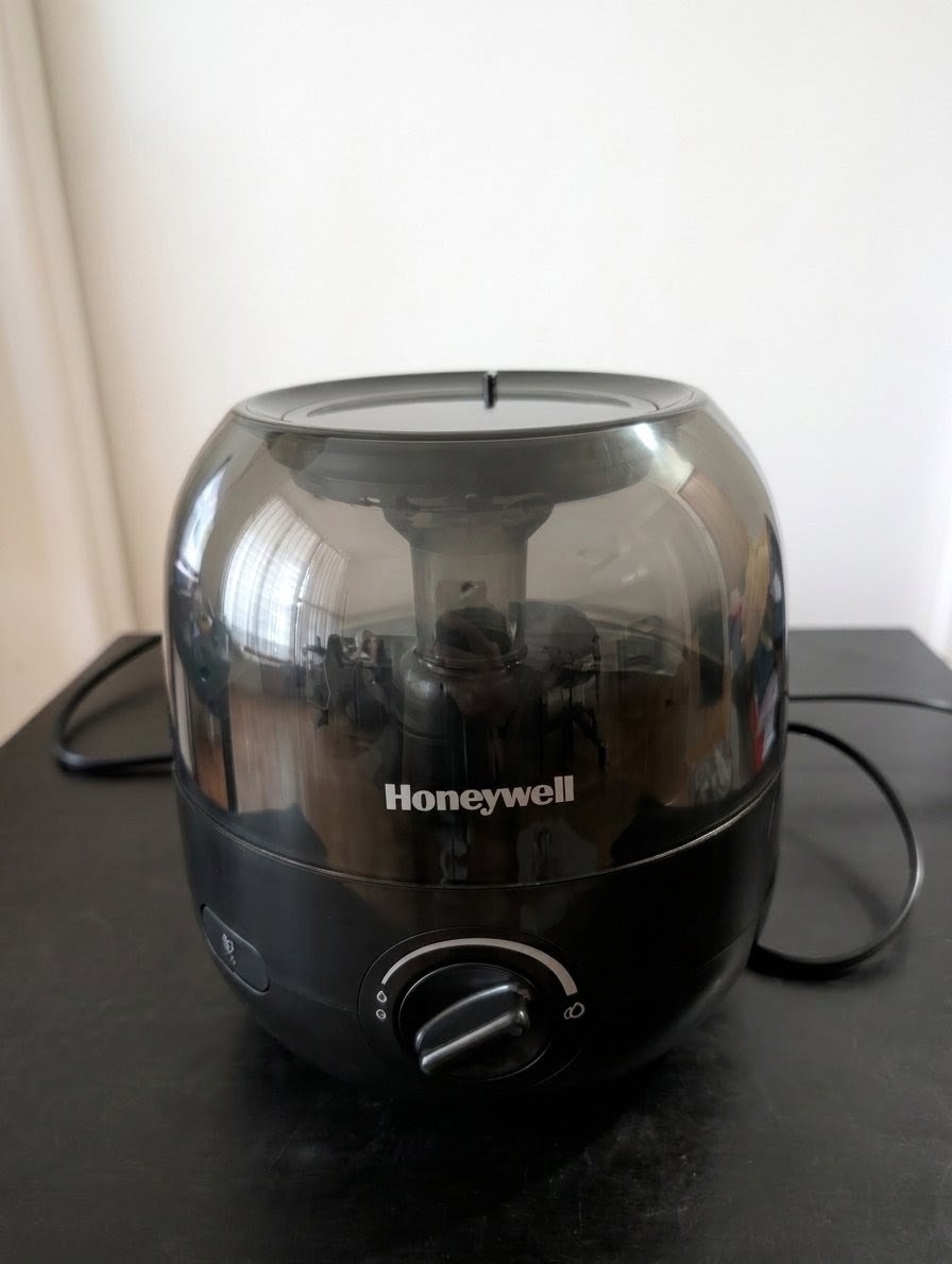 ‼️MOVING OUT SALE‼️ Honeywell Cool Mist Humidifier