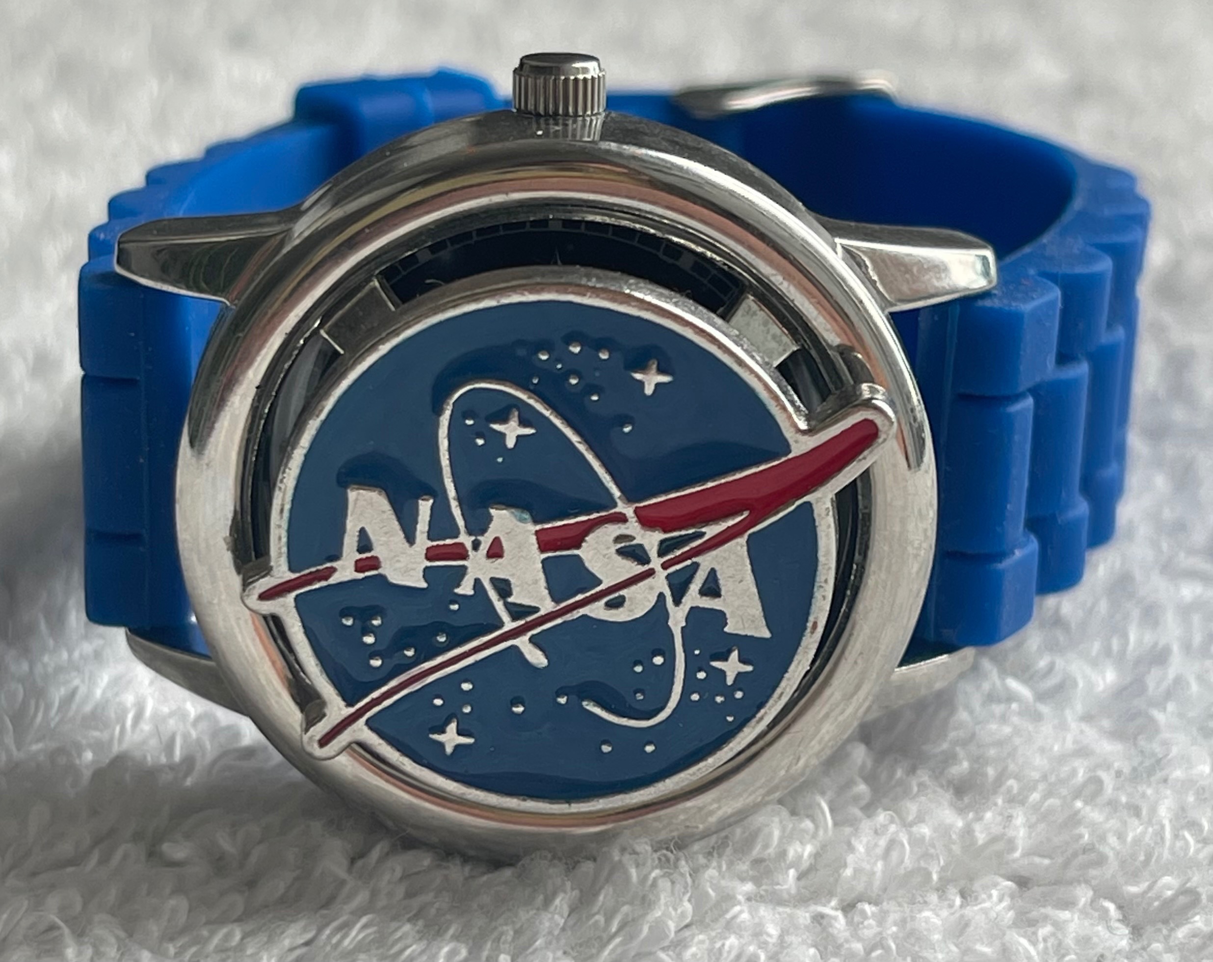 Official NASA Pop-Open Spinning Logo Watch w/ Astronaut Dial