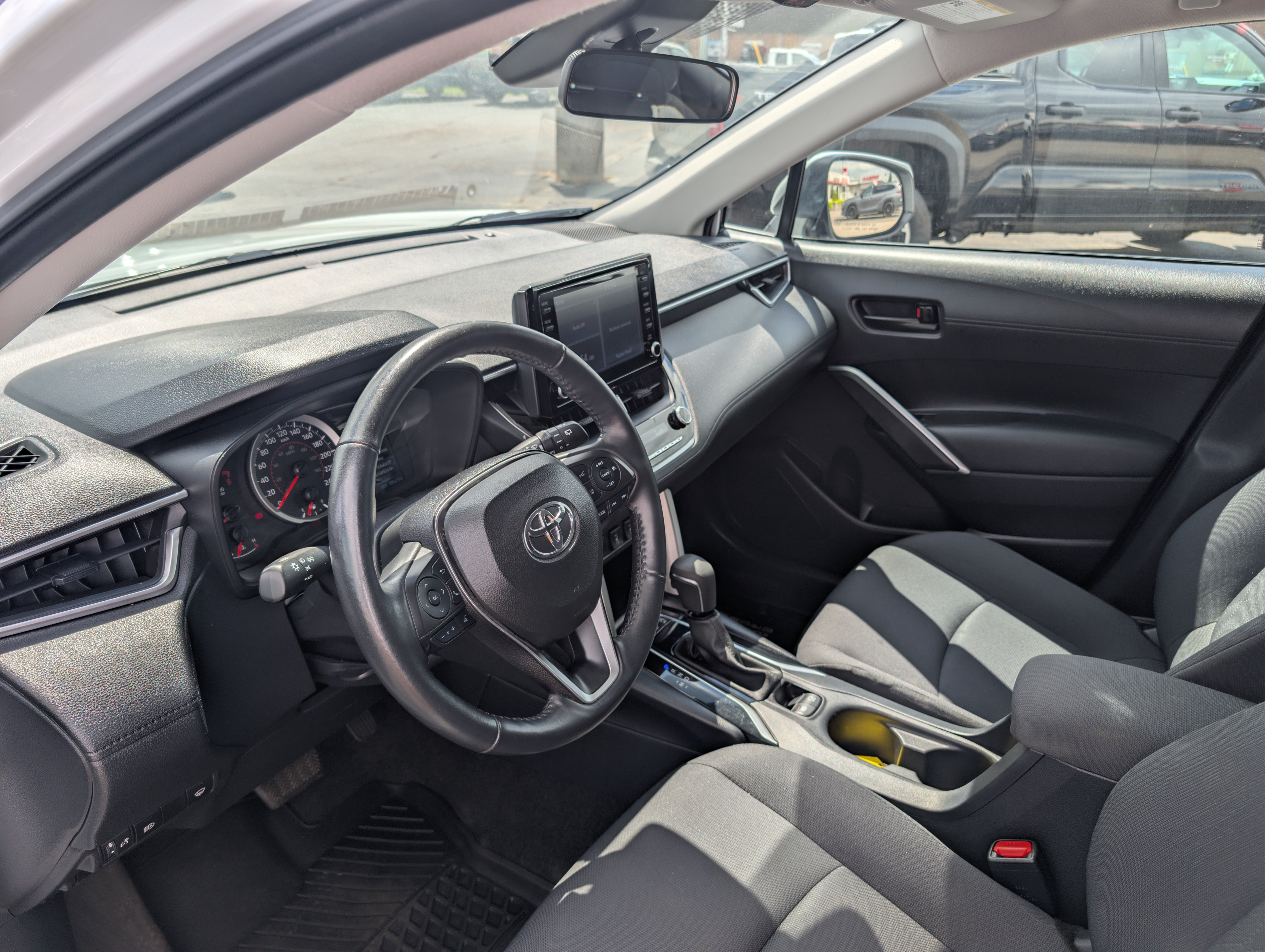 2022 Toyota Corolla Cross LE 4dr All-Wheel Drive - photo 5