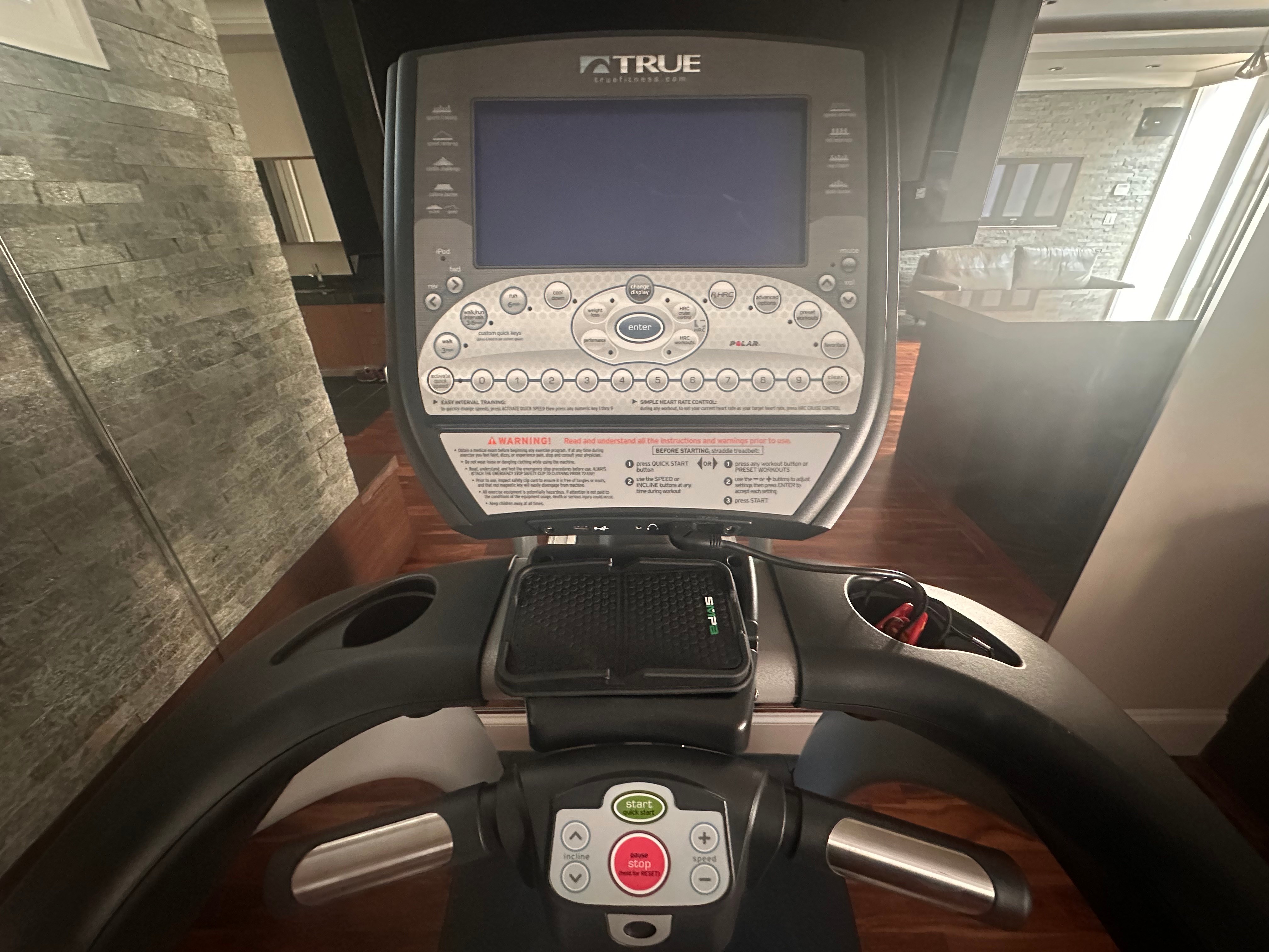 TRUE Fitness PS850 Treadmill, 4HP — DELIVERY AVAILABLE - photo 3