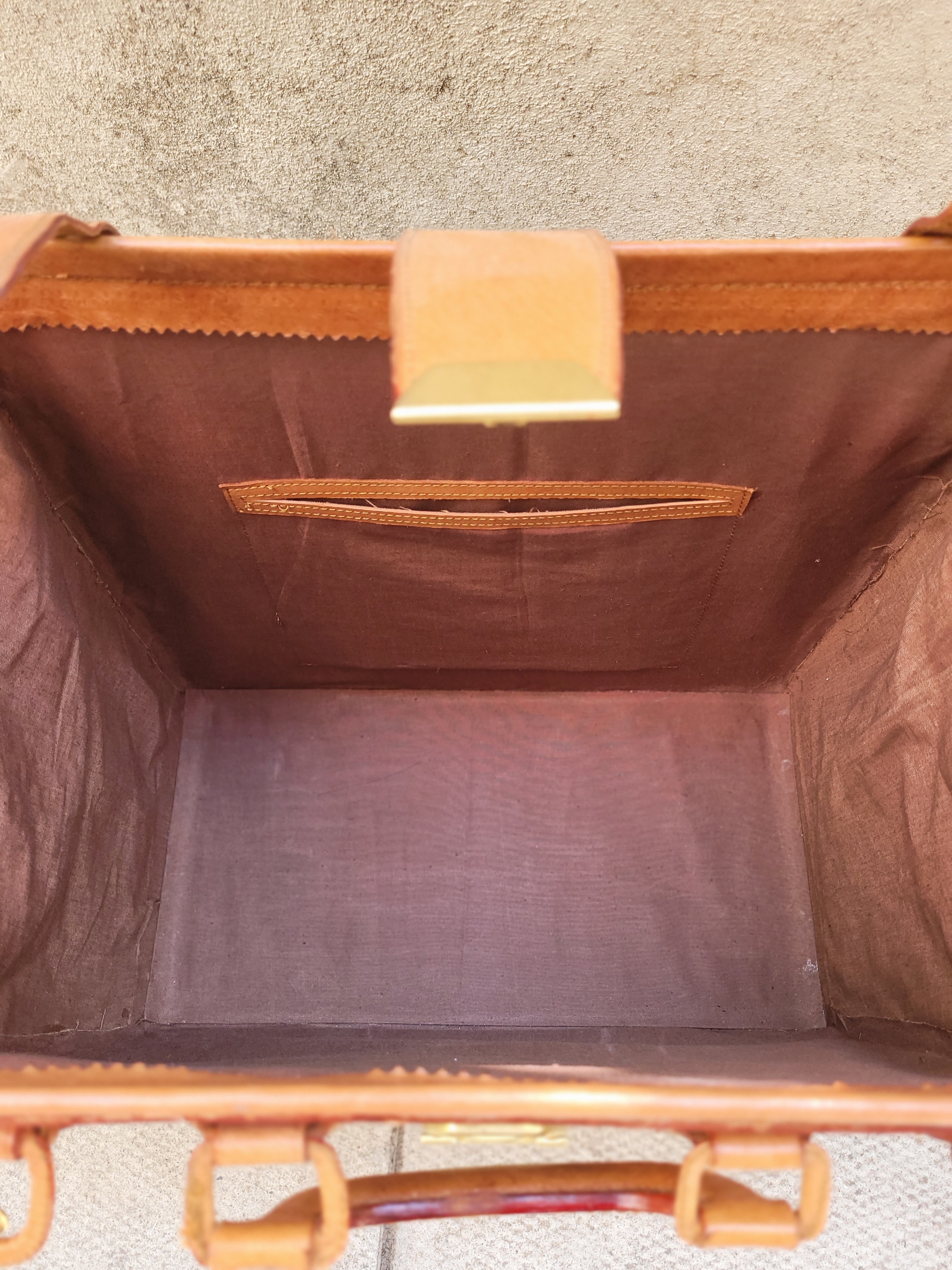 Doctor style leather bag - photo 5