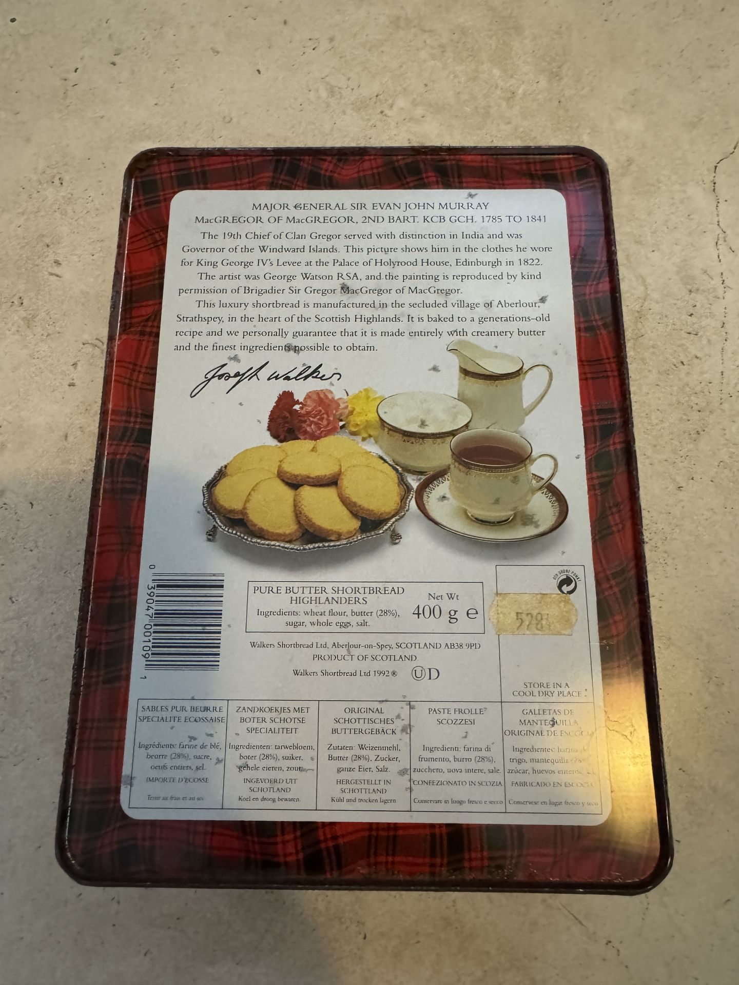 Vintage Walkers Pure Butter Shortbread Highlanders Tin - photo 3