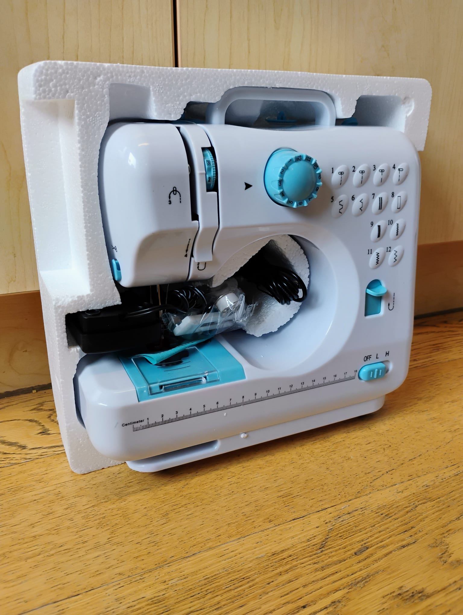 Brand New Compact Sewing Machine - photo 2