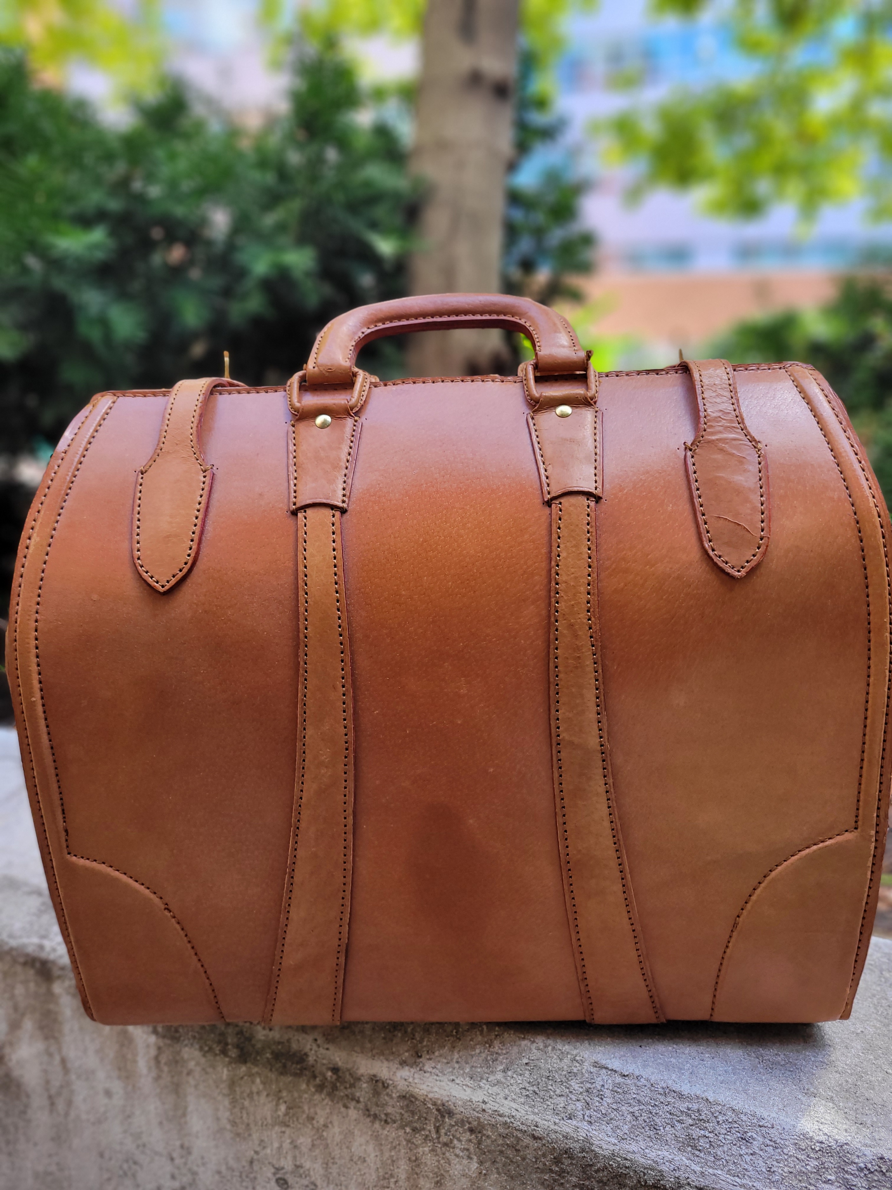Doctor style leather bag - photo 3