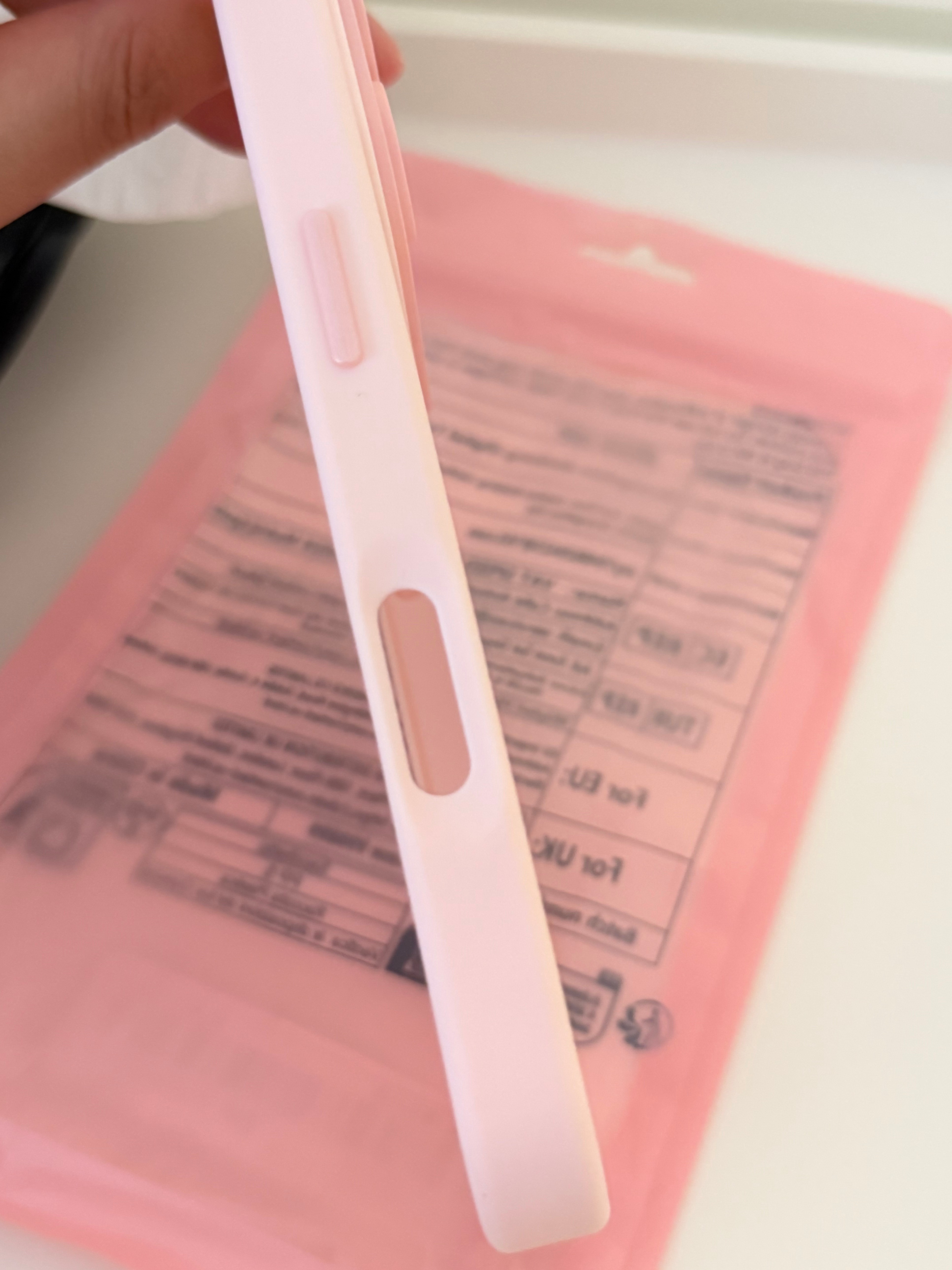 iPhone 17 Pro Pink MagSafe Phone Case - photo 5