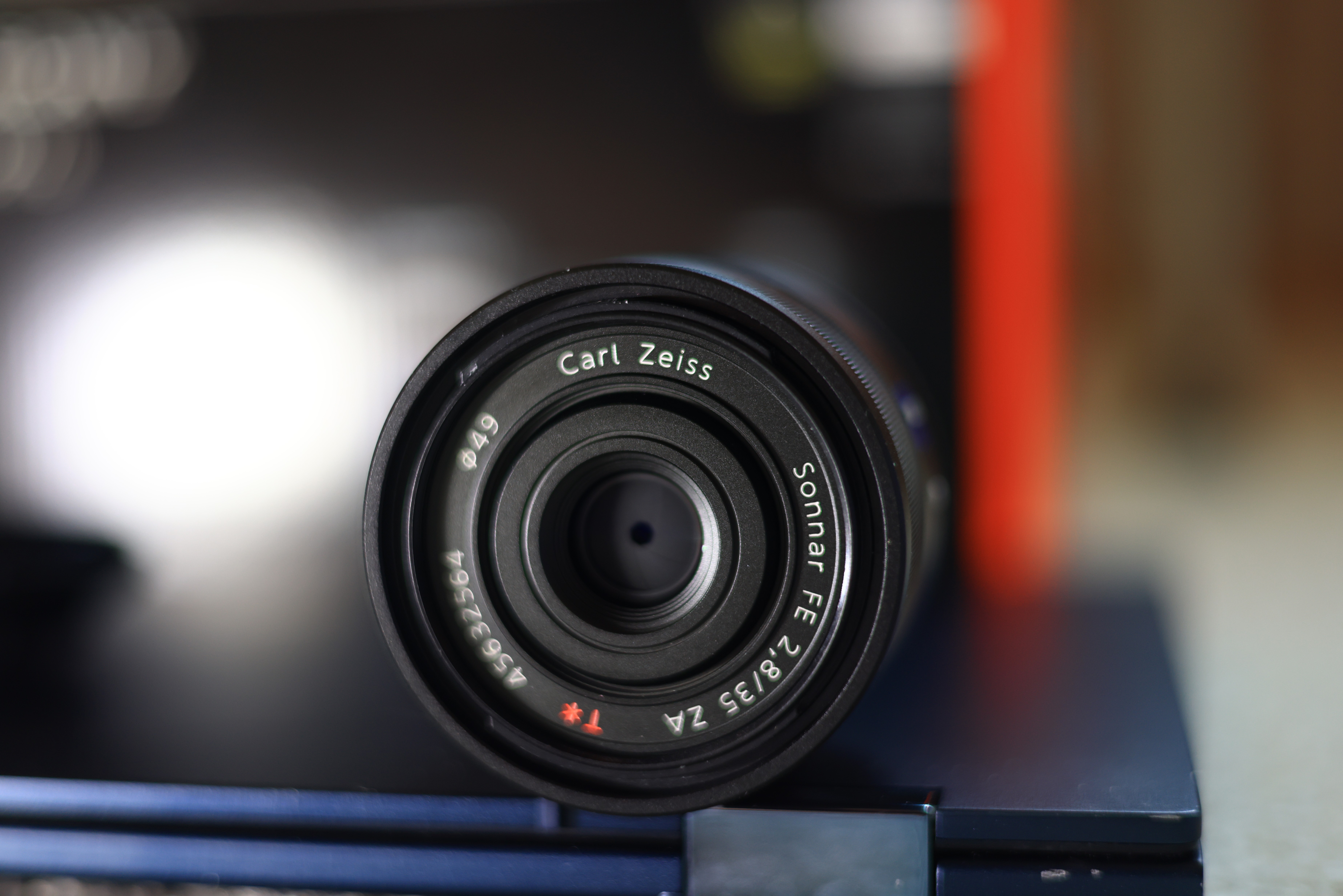 Sony Zeiss FE 35mm F2.8 ZA Sonnar T* - photo 2