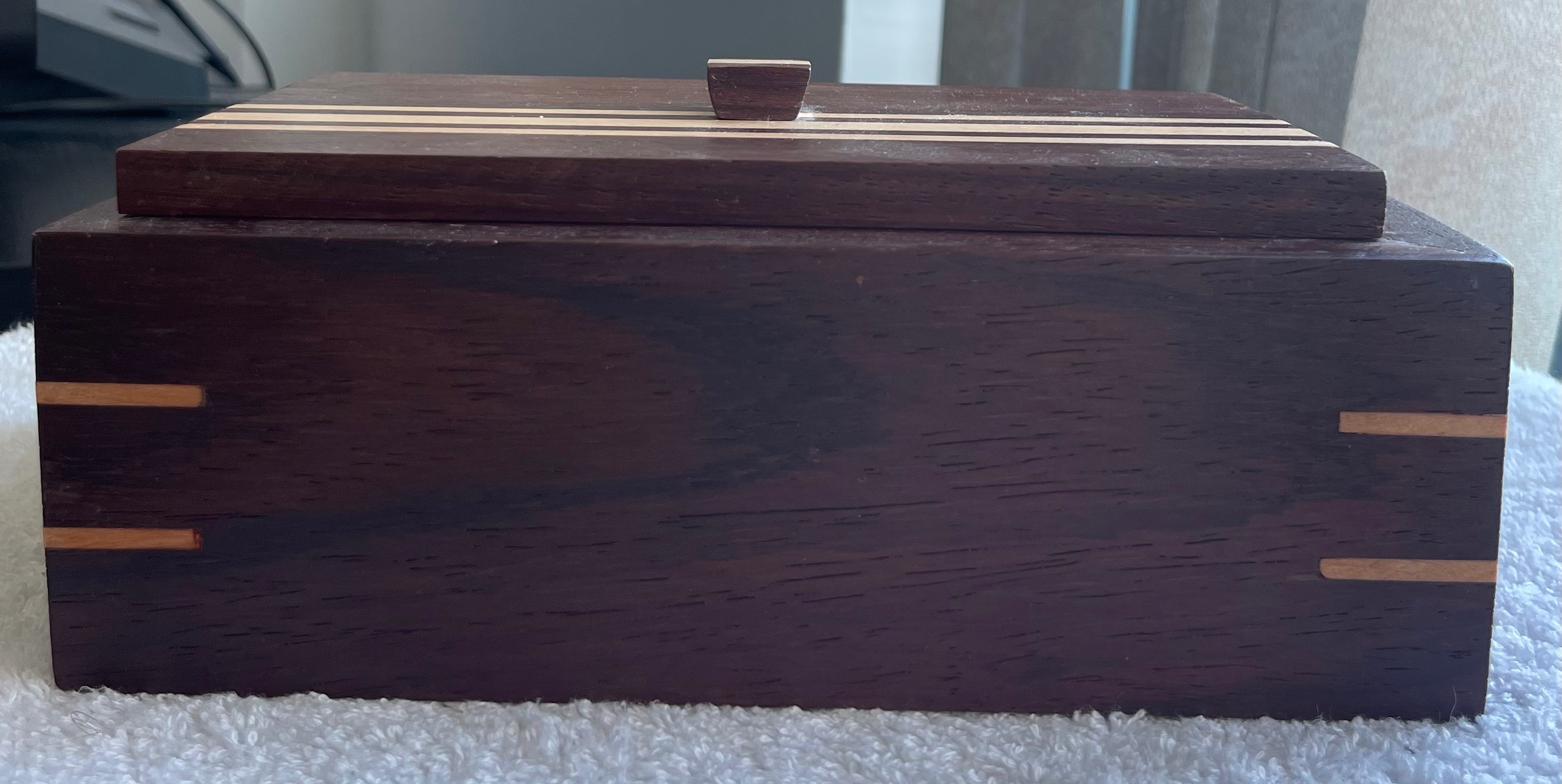 Handcrafted Artisan Wood Valet Keepsake Box w/ Inlay Lid - photo 4