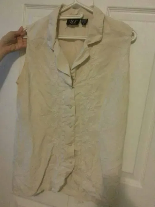 100% Silk Vintage YL Studio Sleeveless Cream-colour Button