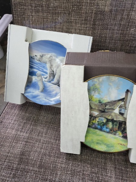 Collectible Decorative Plates - Set of 3