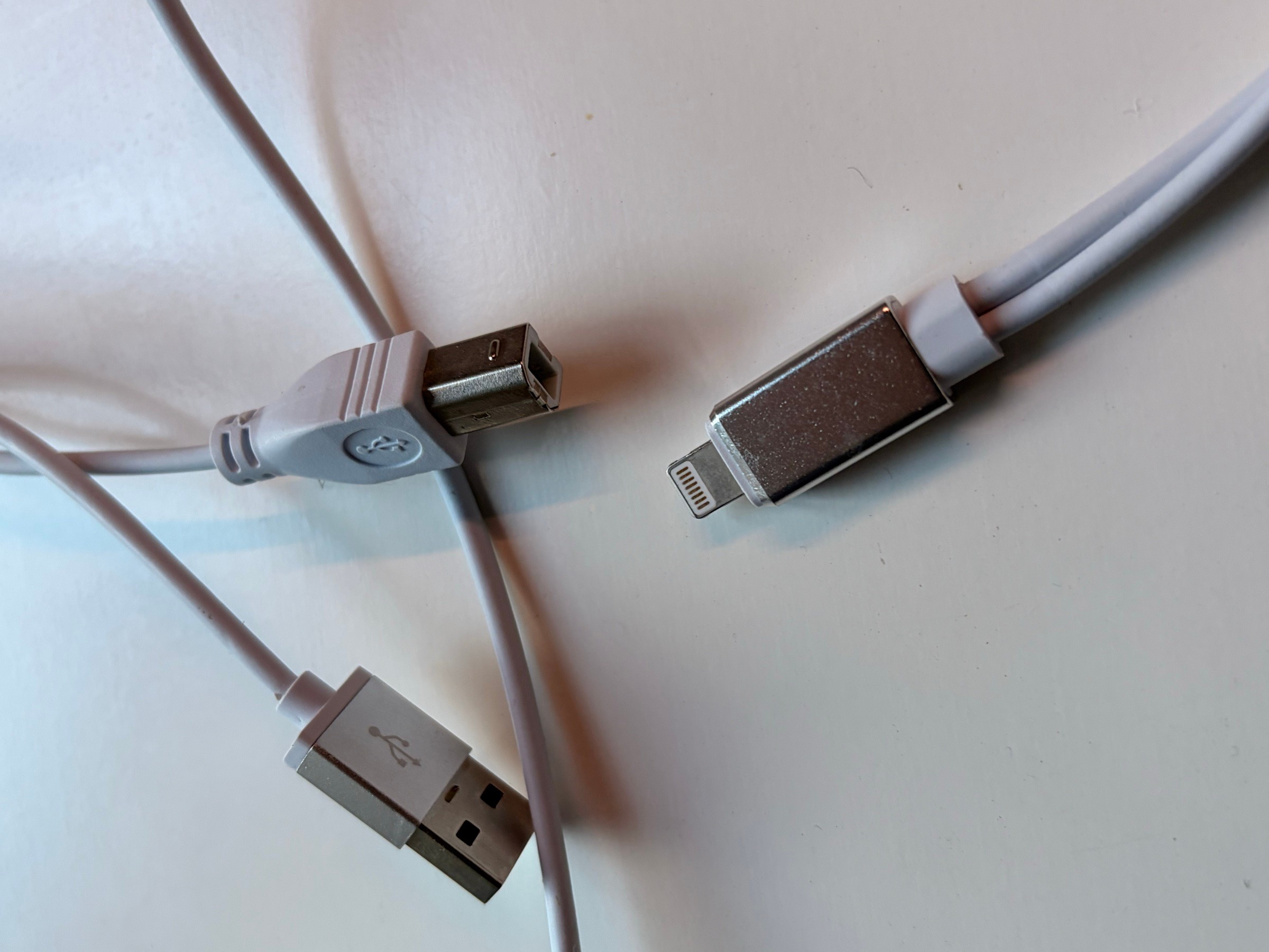 USB Cable Lot — Lightning Cable + USB-A to USB-B Cable - photo 2