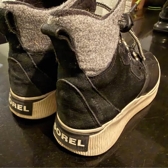 Boys' Sorel Winter Boots – Size 4