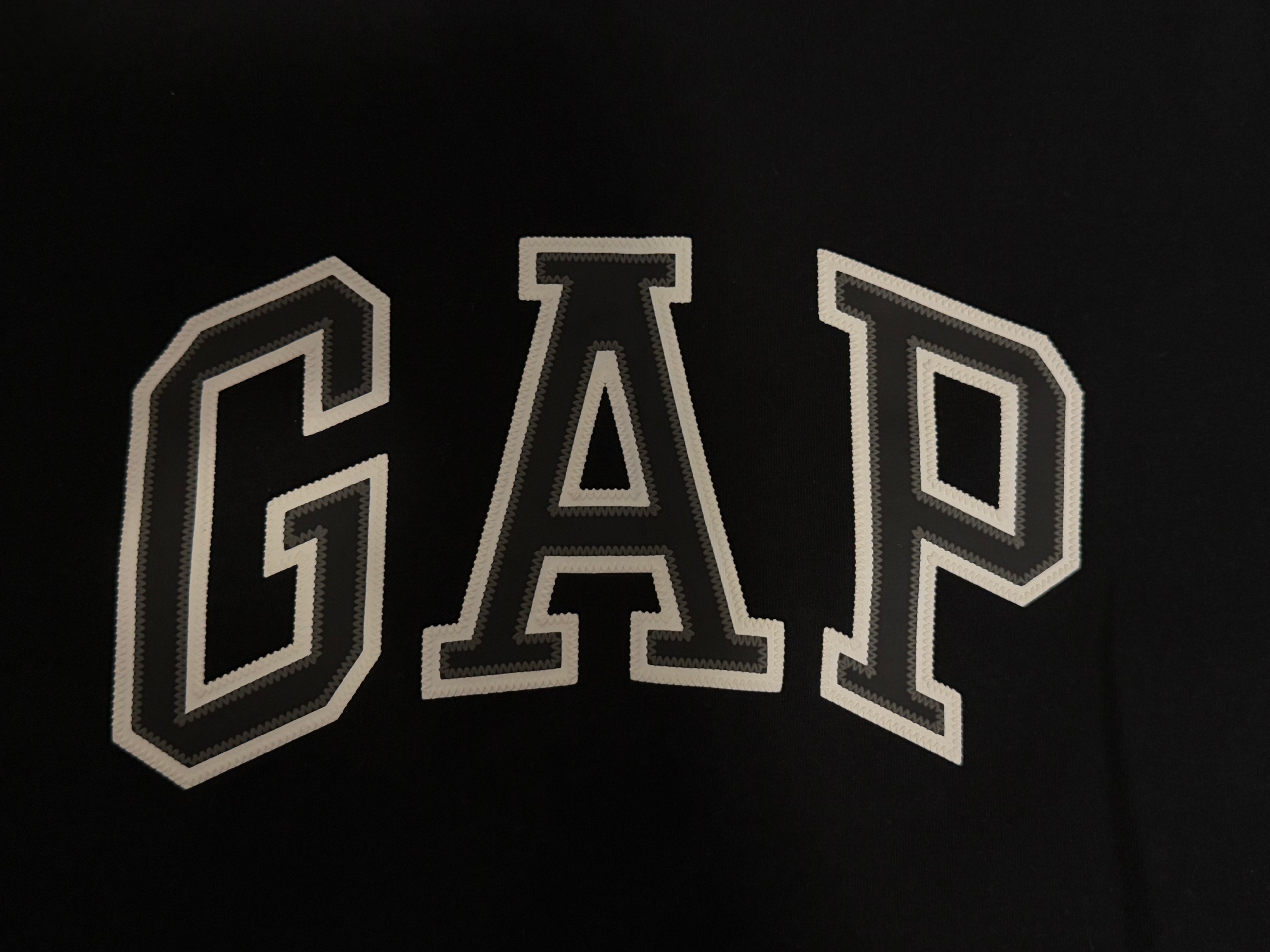 GAP Black Logo T-Shirt – Size XS – Oversized Fit - photo 2