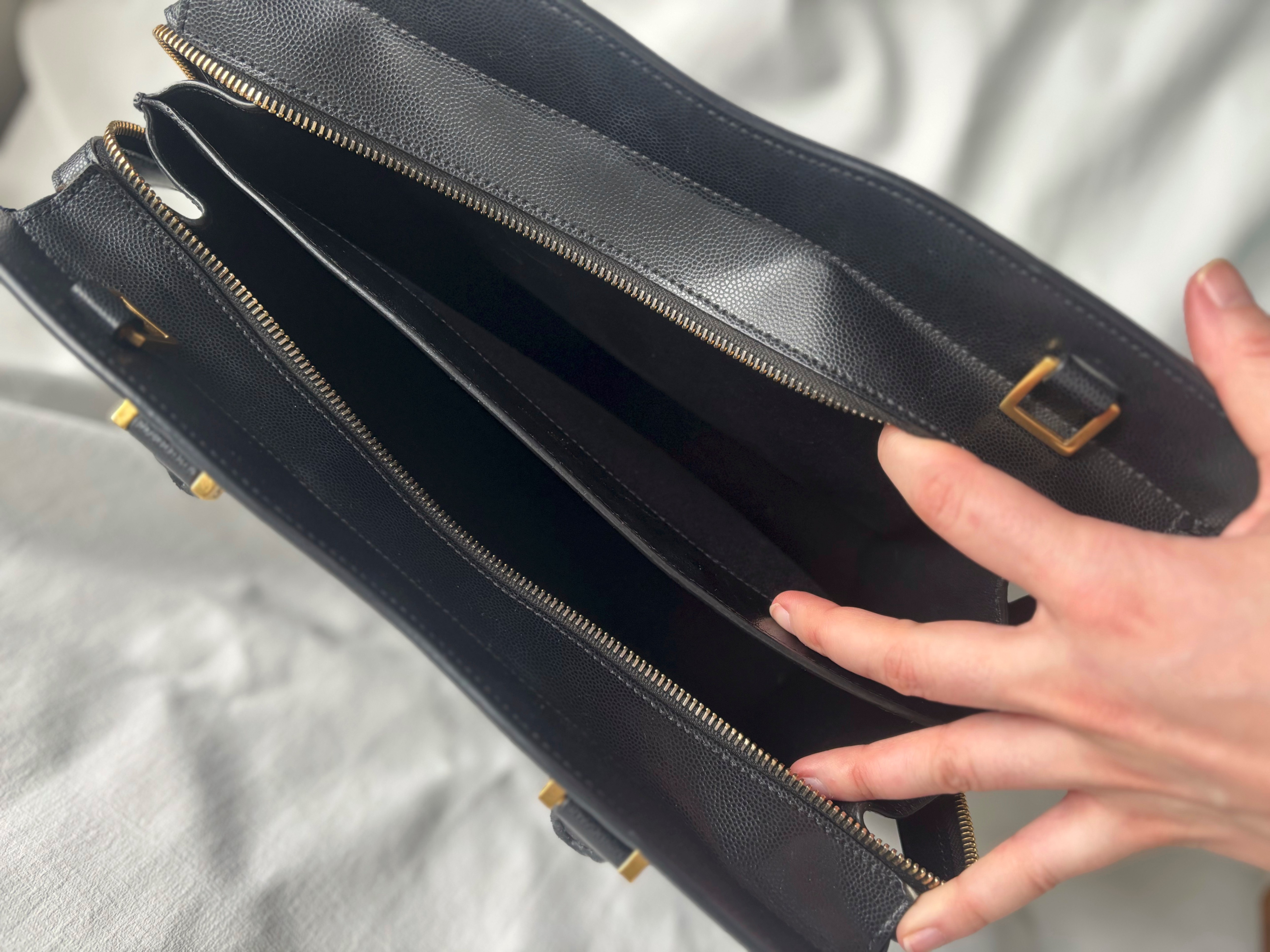 Saint Laurent Paris Tote Black Bag - photo 2
