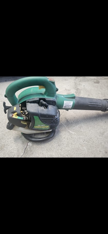 Weed Eater FB25 25cc Gas Leaf Blower – Good Condition
