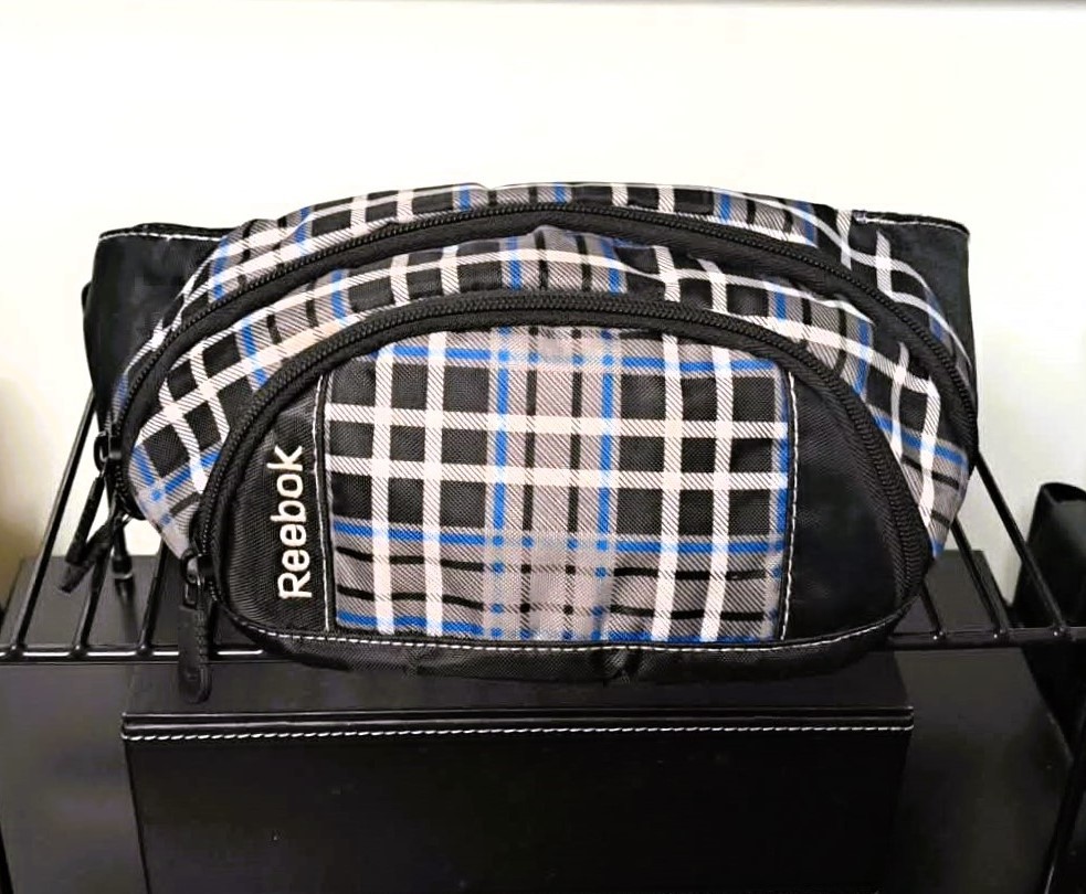 Reebok Unisex Crossbody Waist Belt Bag Embroidered Logo Like New