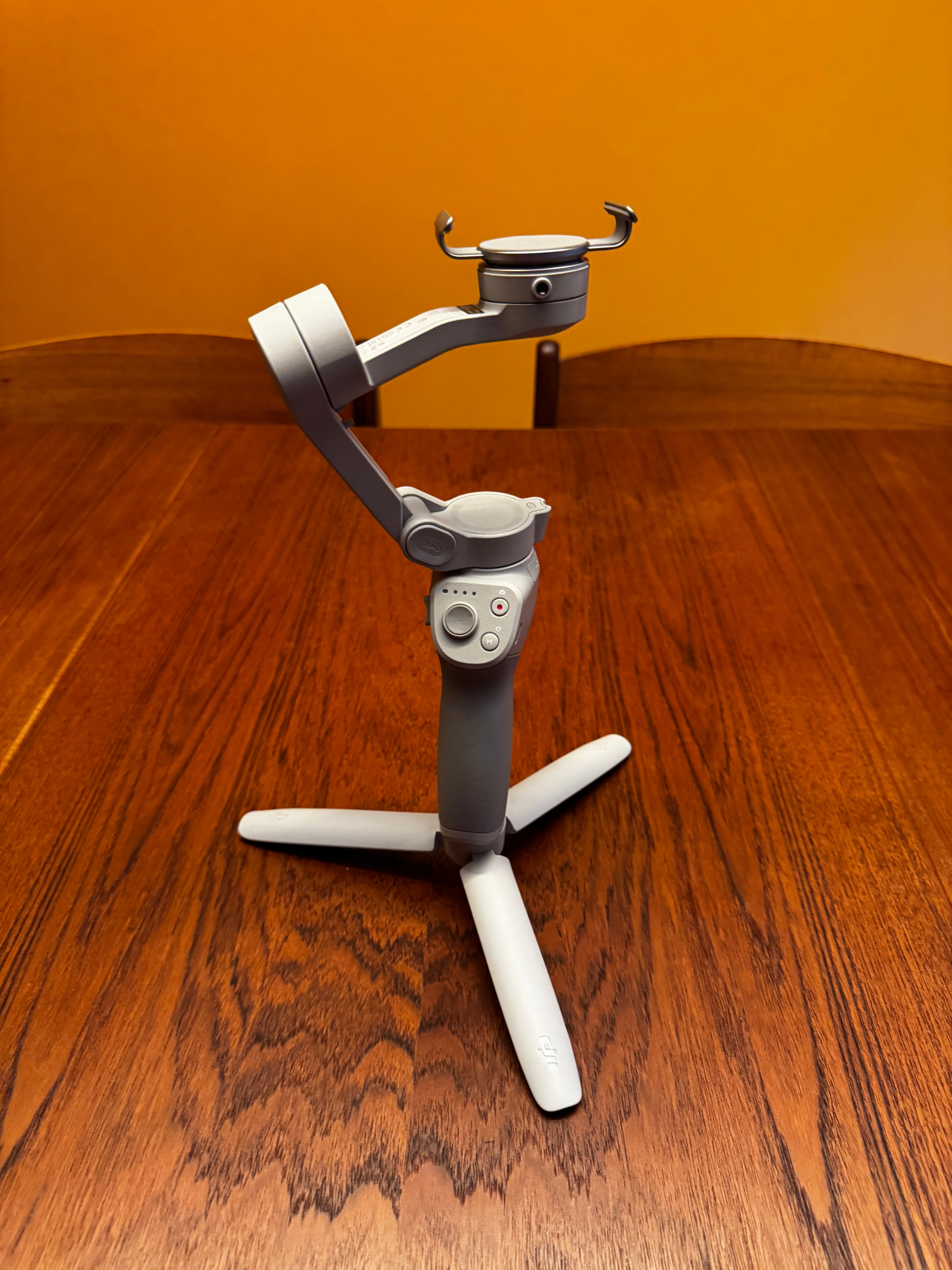 DJI OM 4 (Osmo Mobile 4) Smartphone Gimbal Stabilizer - photo 3