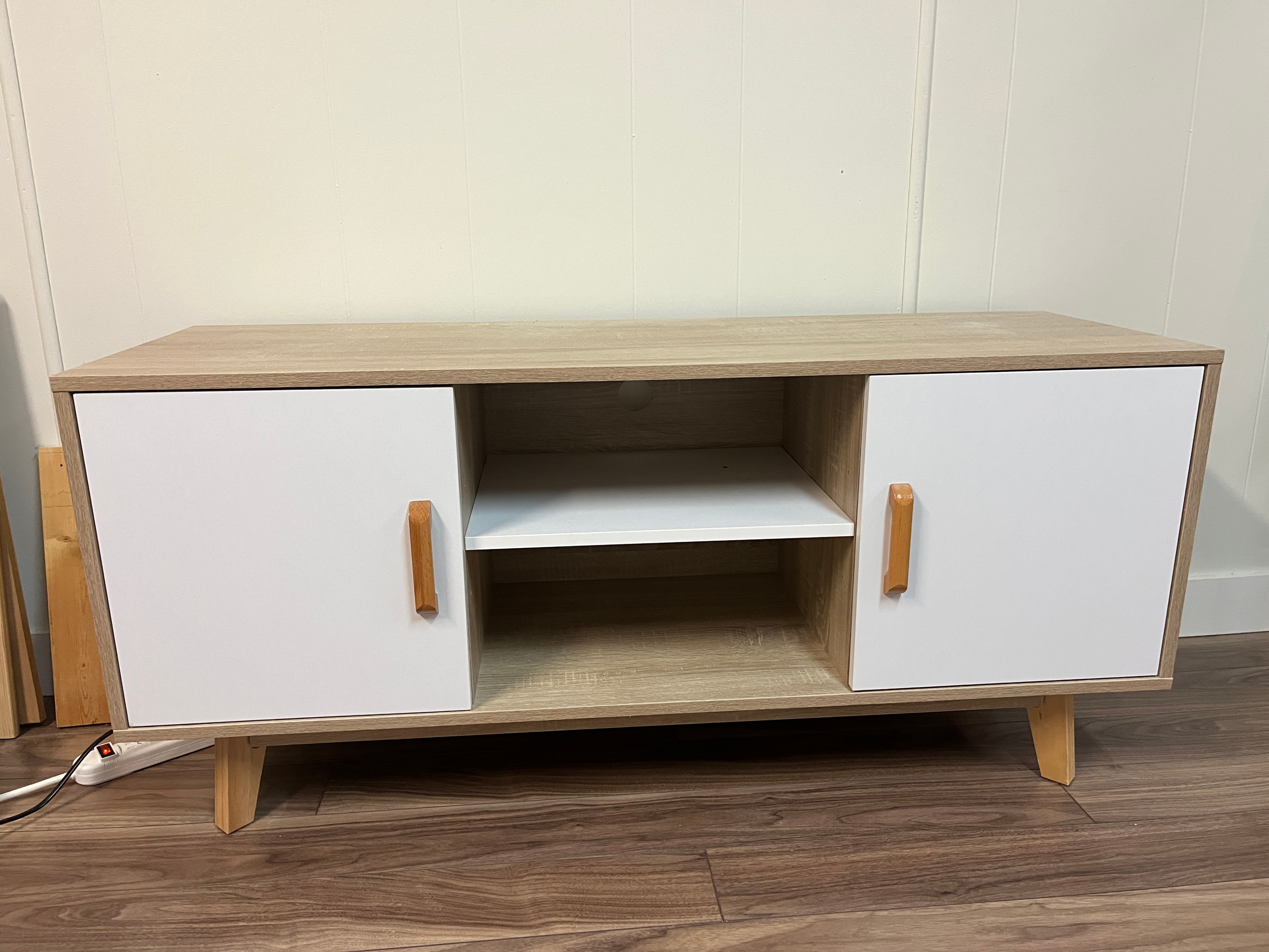 TV Stand / TV Cabinet – 47.25"