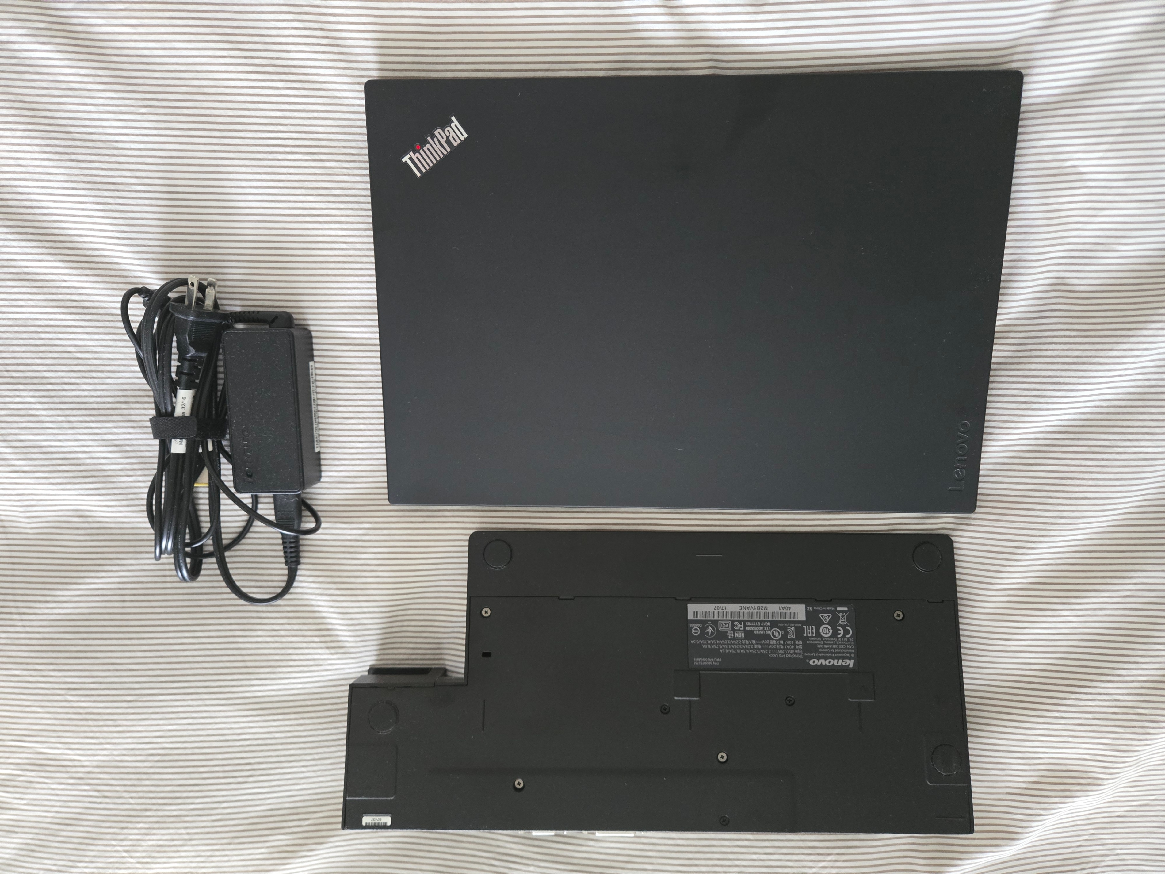 Lenovo ThinkPad T470 i5-73004 with docking station & charger
