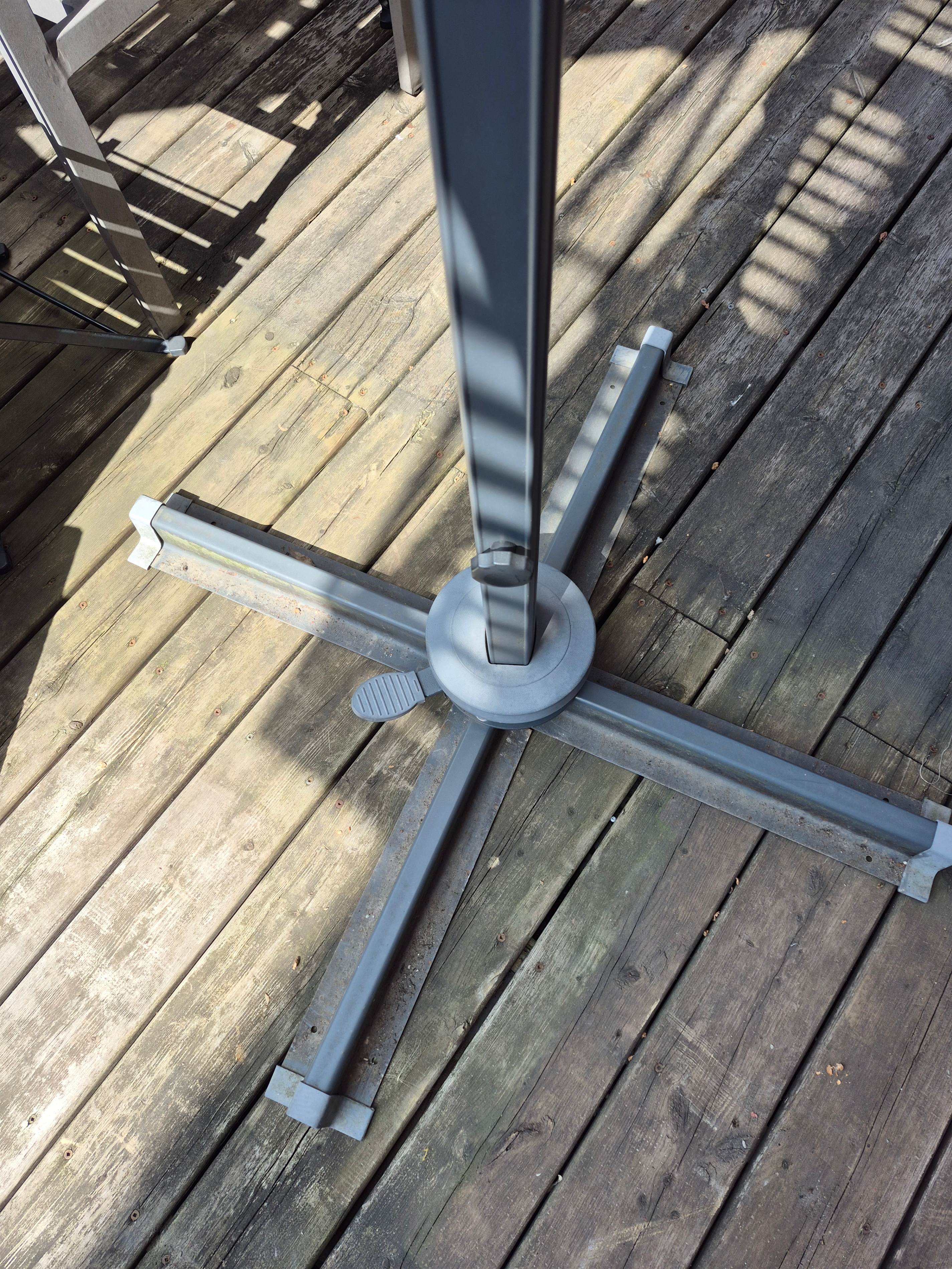 Patio Round 10ft 360-Degree Rotation Cantilever Umbrella - photo 4