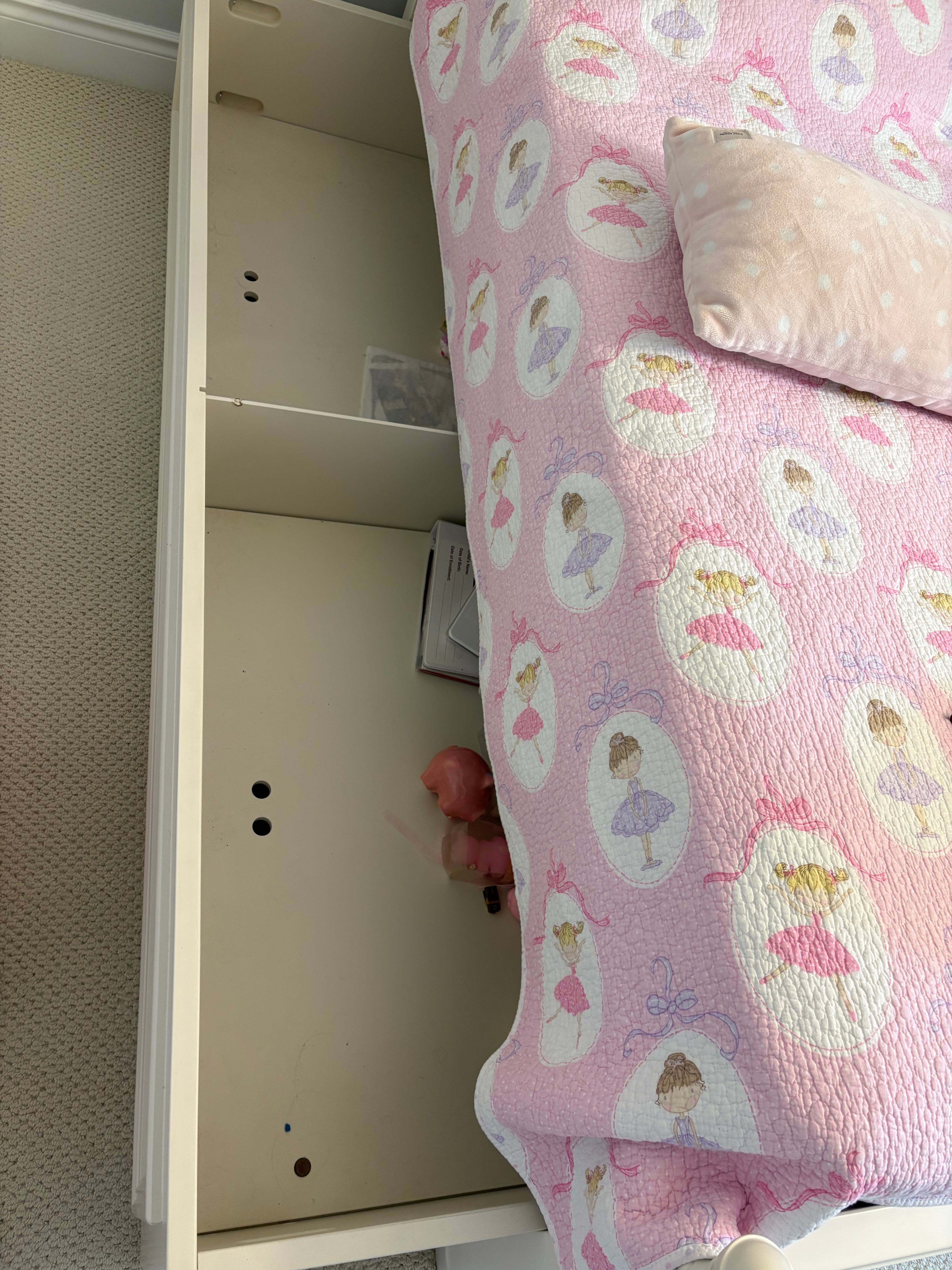 Cafe Kid Twin Bed and Matching Dresser & Nightstand - photo 4