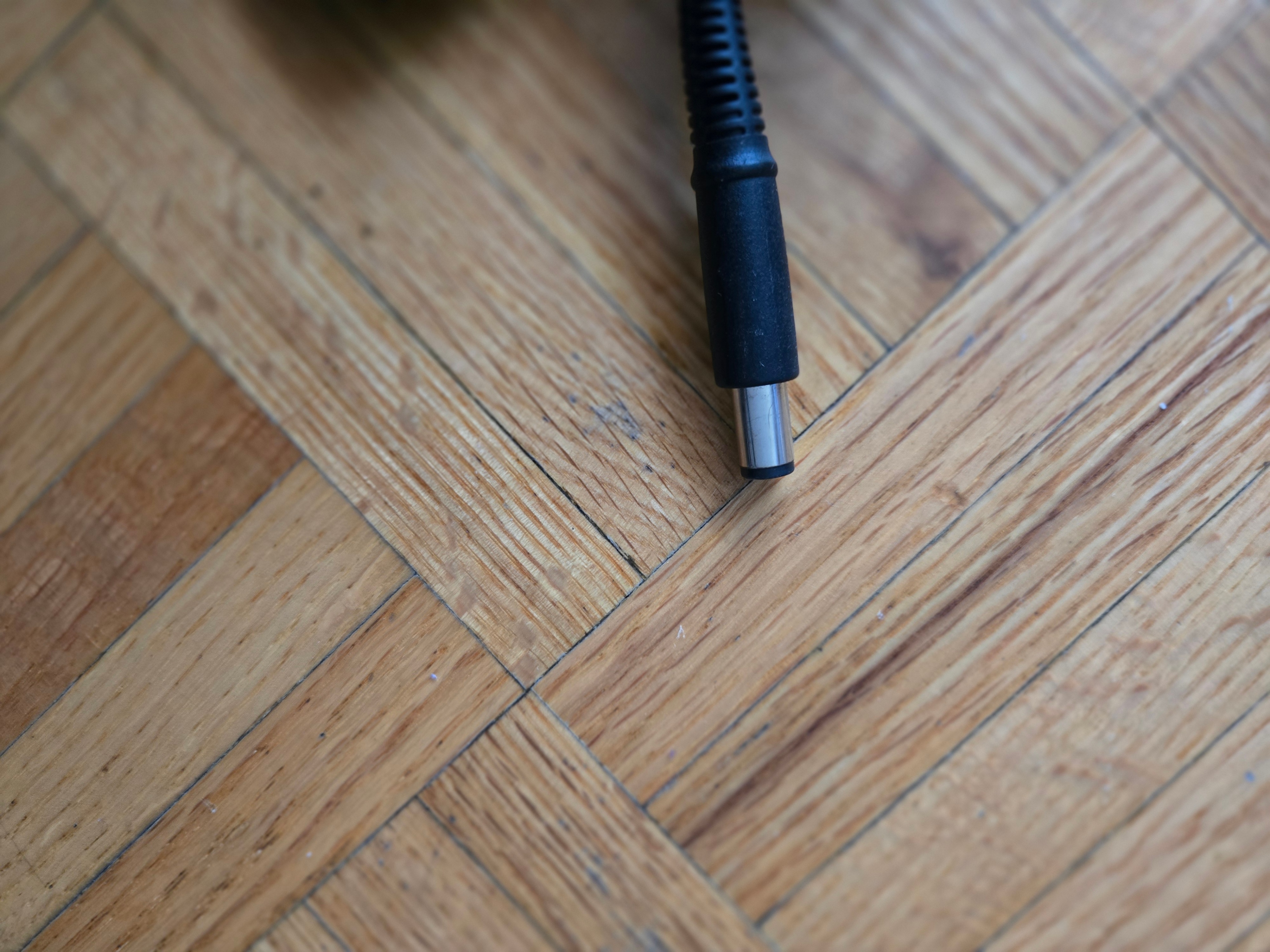 HP 65W AC Power Adapter - photo 2