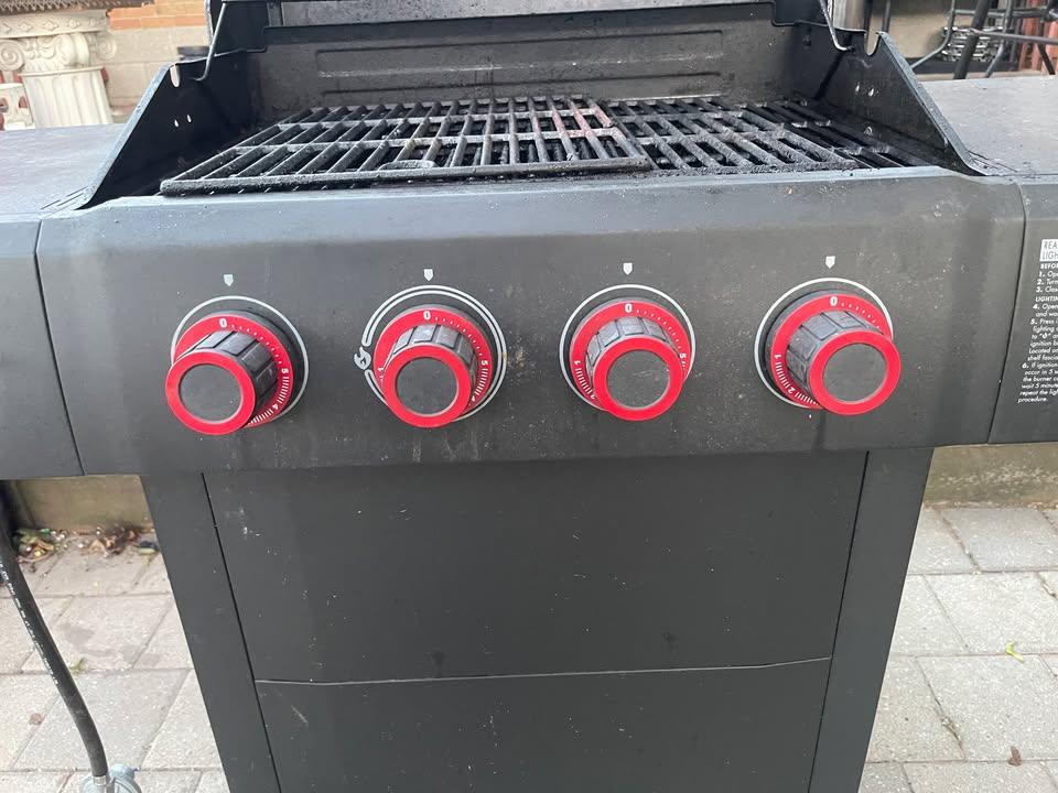 MASTER Chef Prime 4-Burner Propane Gas BBQ Grill - photo 3