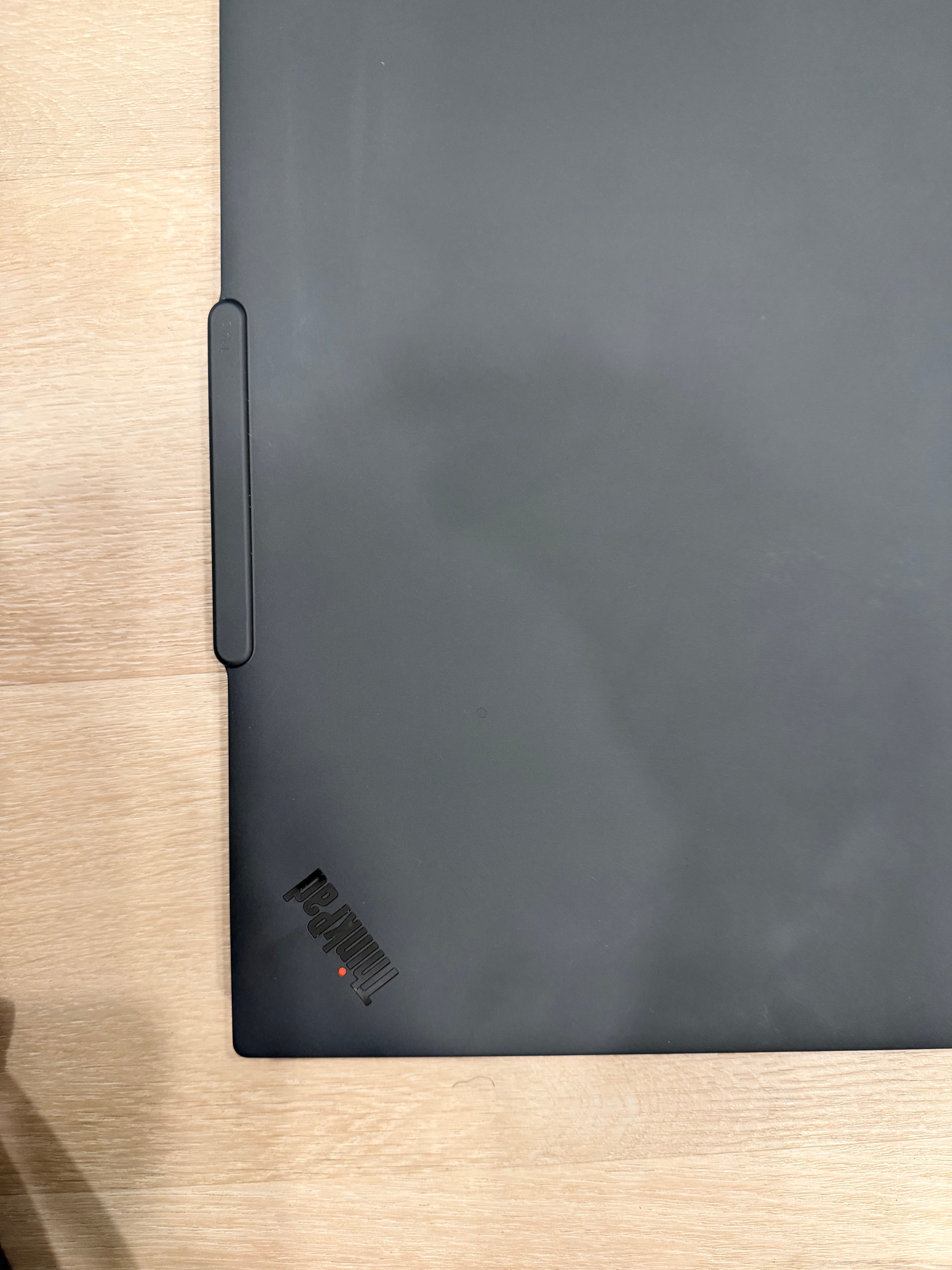 Lenovo ThinkPad T14s Gen 6 Intel (14”) - photo 3