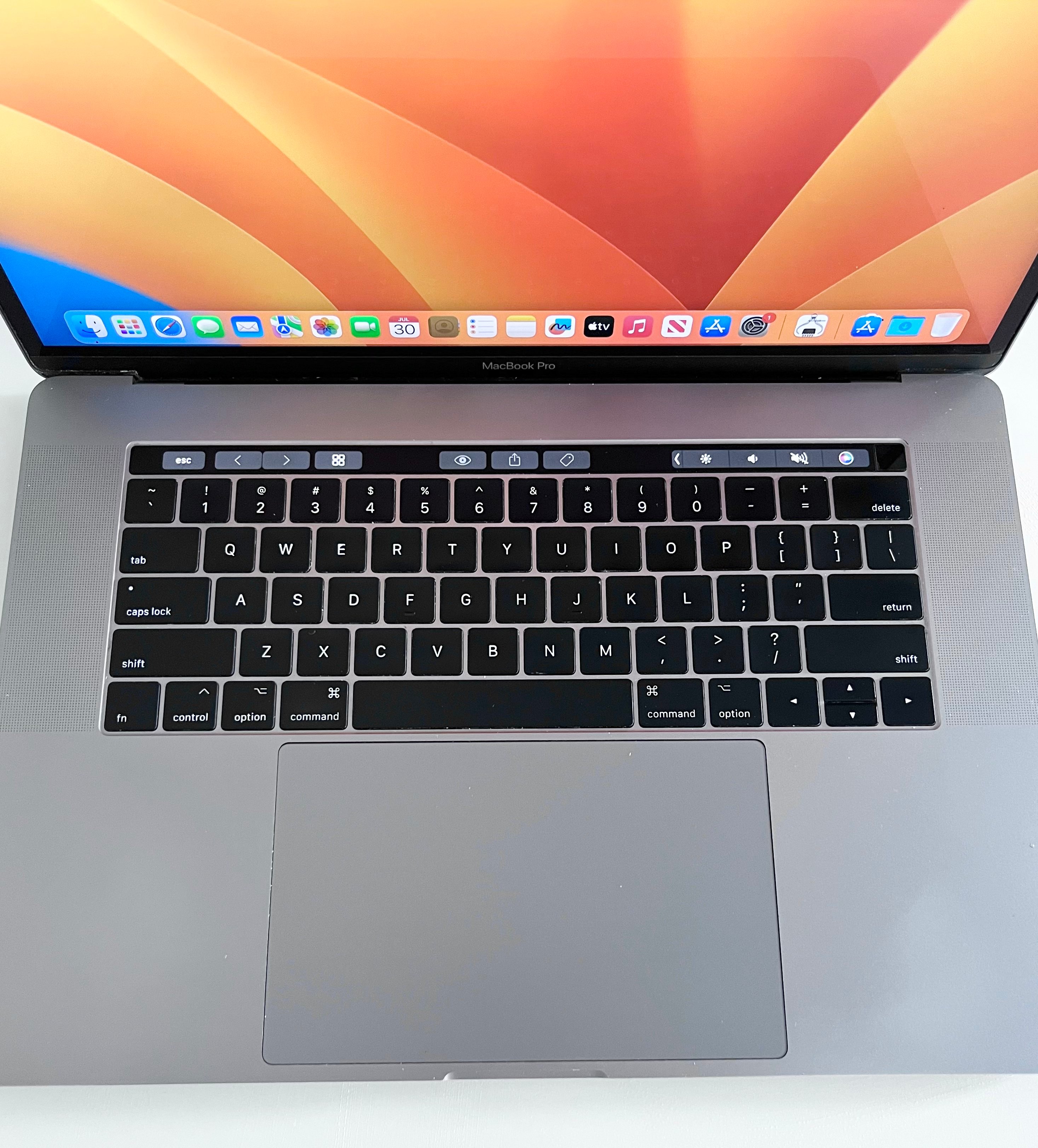 MINT APPLE 2020 MACBOOK PRO 16 / 2.6GHz i7 / 16GB RAM / 500GB - photo 2