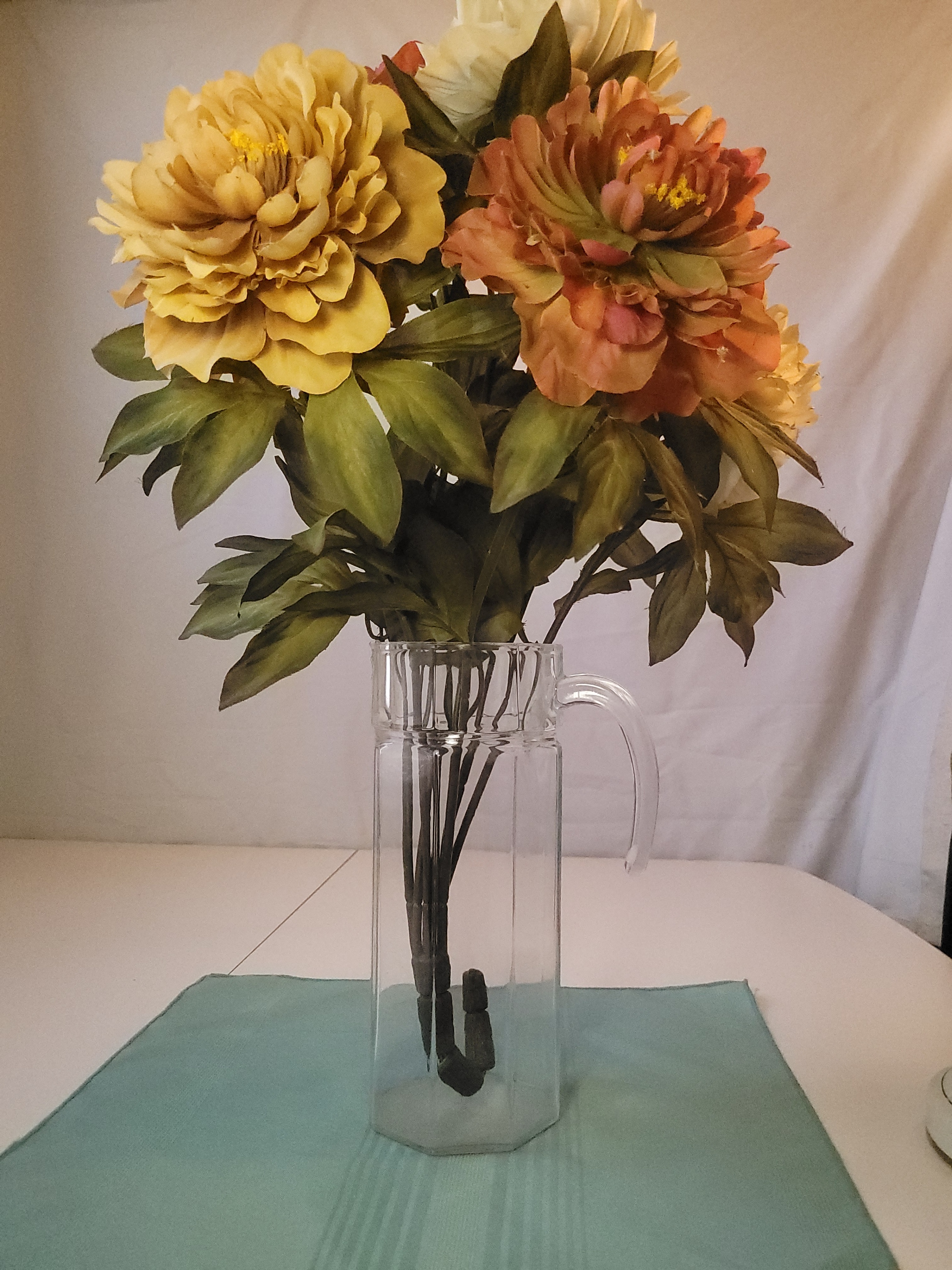 1980s Clear Crystal Octagon Glass Pitcher Faux Peonies Floral - photo 2