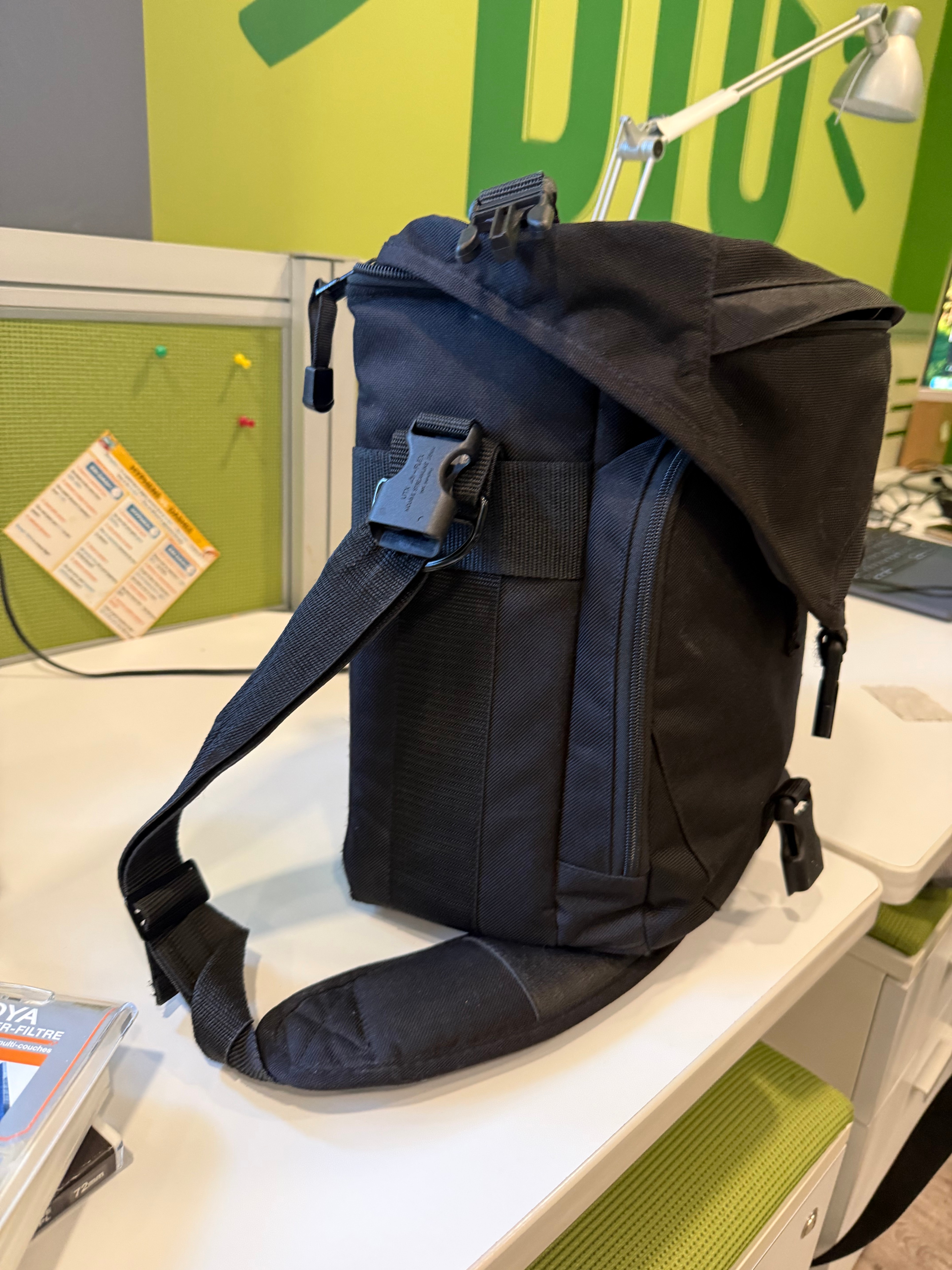Tamrac Camera Bag with Rain Cover - photo 5