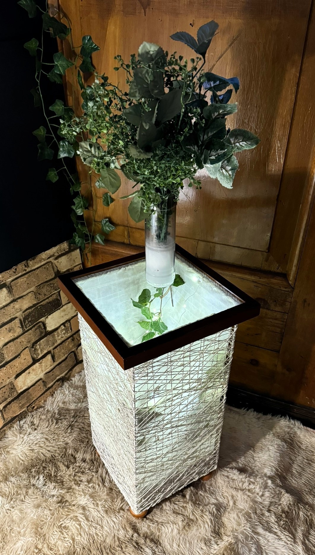 Hand Crafted Boho Lamp Table / Table boho & lampe crée à la main